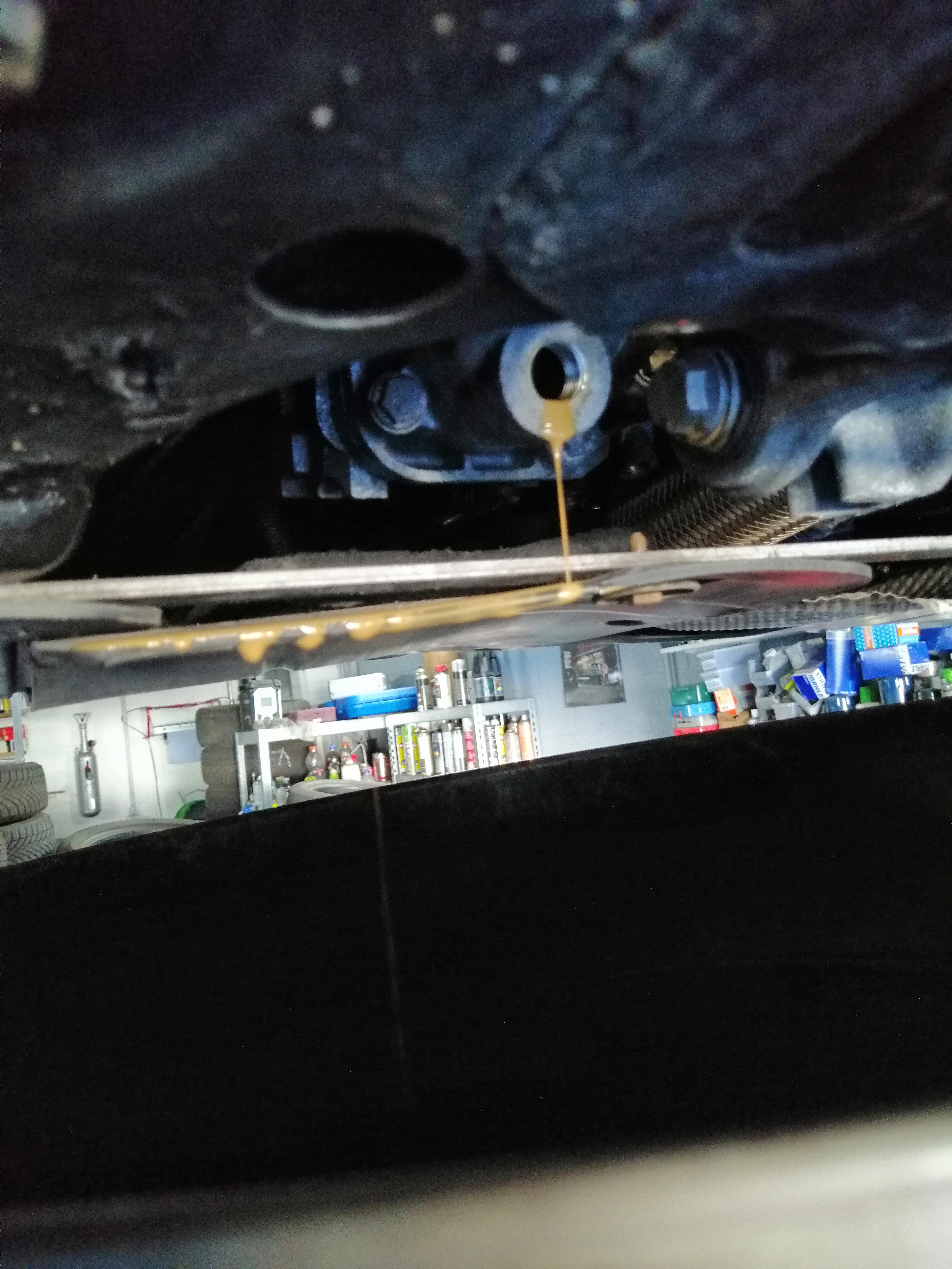 Gearbox oil.. Is this bad ? r/MechanicAdvice