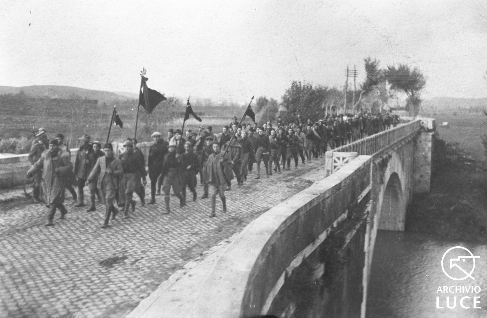 The march on Rome 1922 [1549 x 1011] r/HistoryPorn