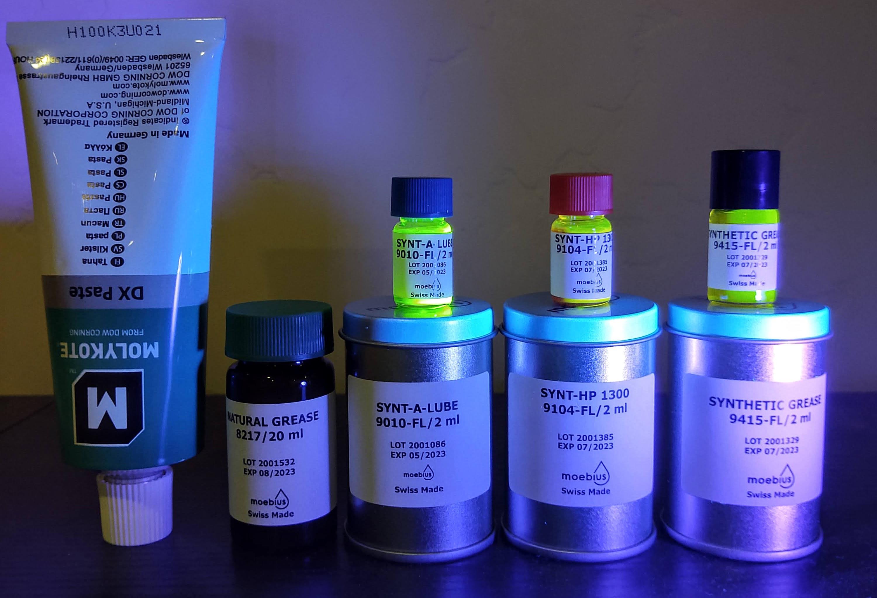 Here's what 100 worth of proper watch oil/lube looks like for servicing a watch r/RepTimeServices