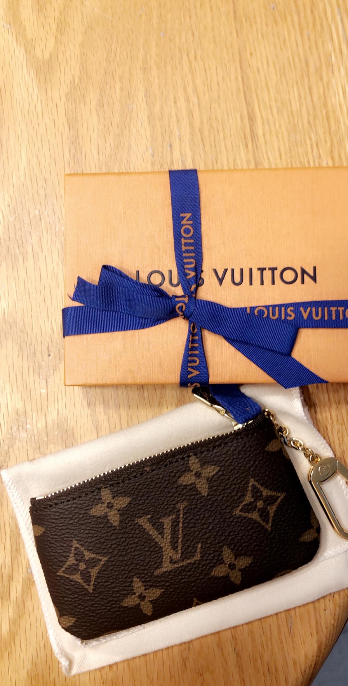 got the best graduation gift today 😊 r/Louisvuitton