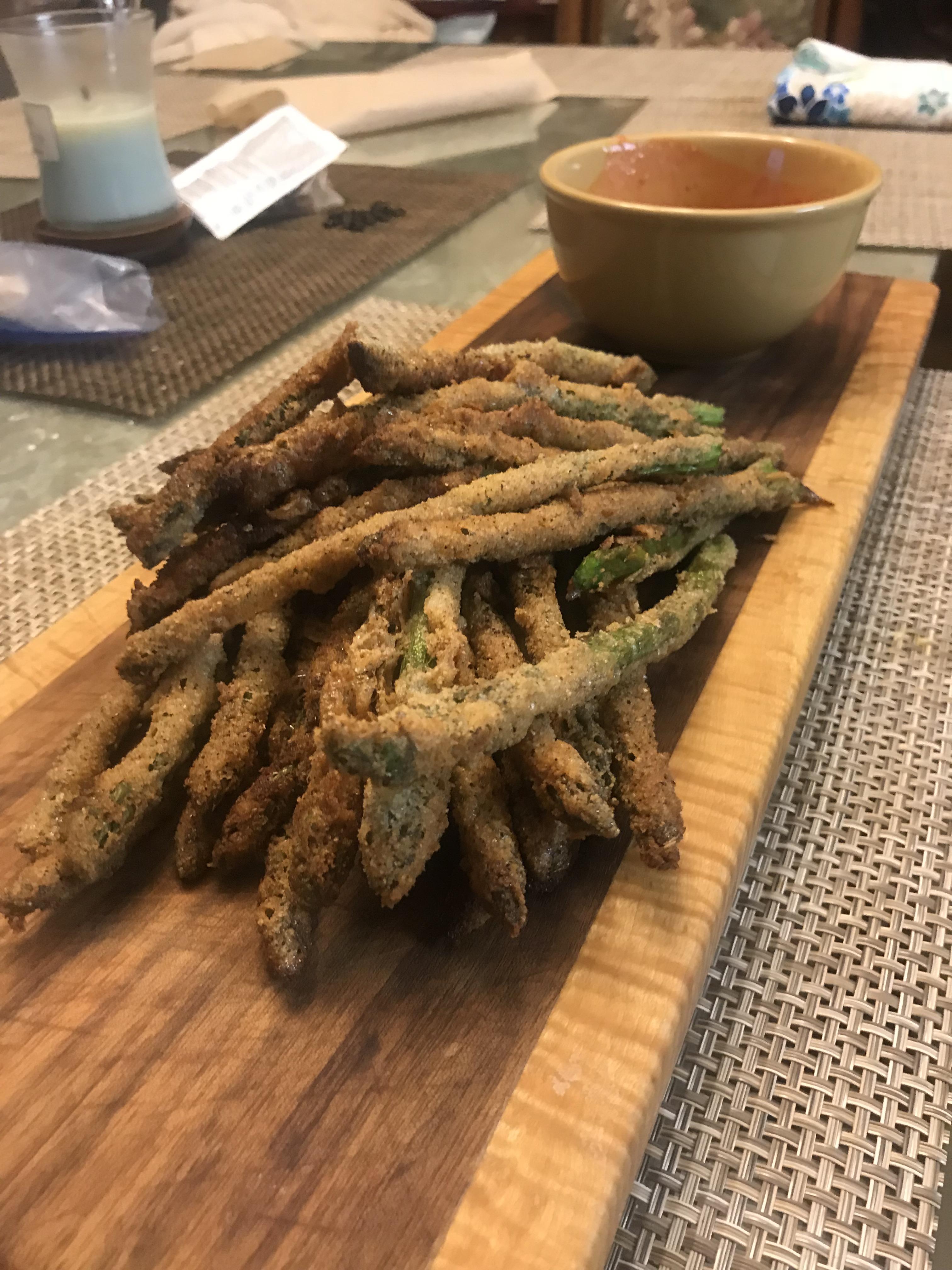 Almond flour battered asparagus fries with spicy mayo. r/Keto_Food