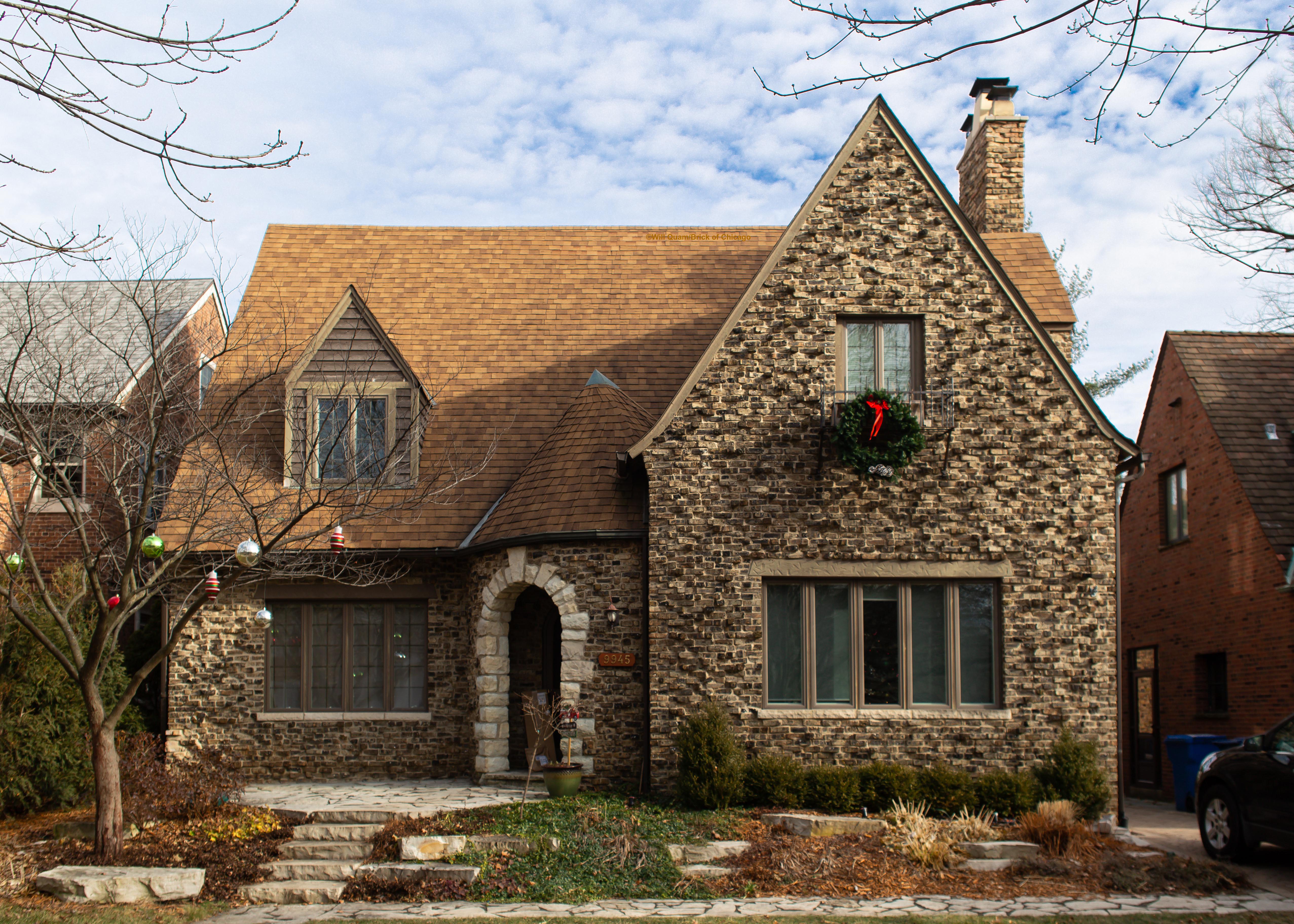 A house in Beverly, Chicago with an amazingly textured brick facade [OC