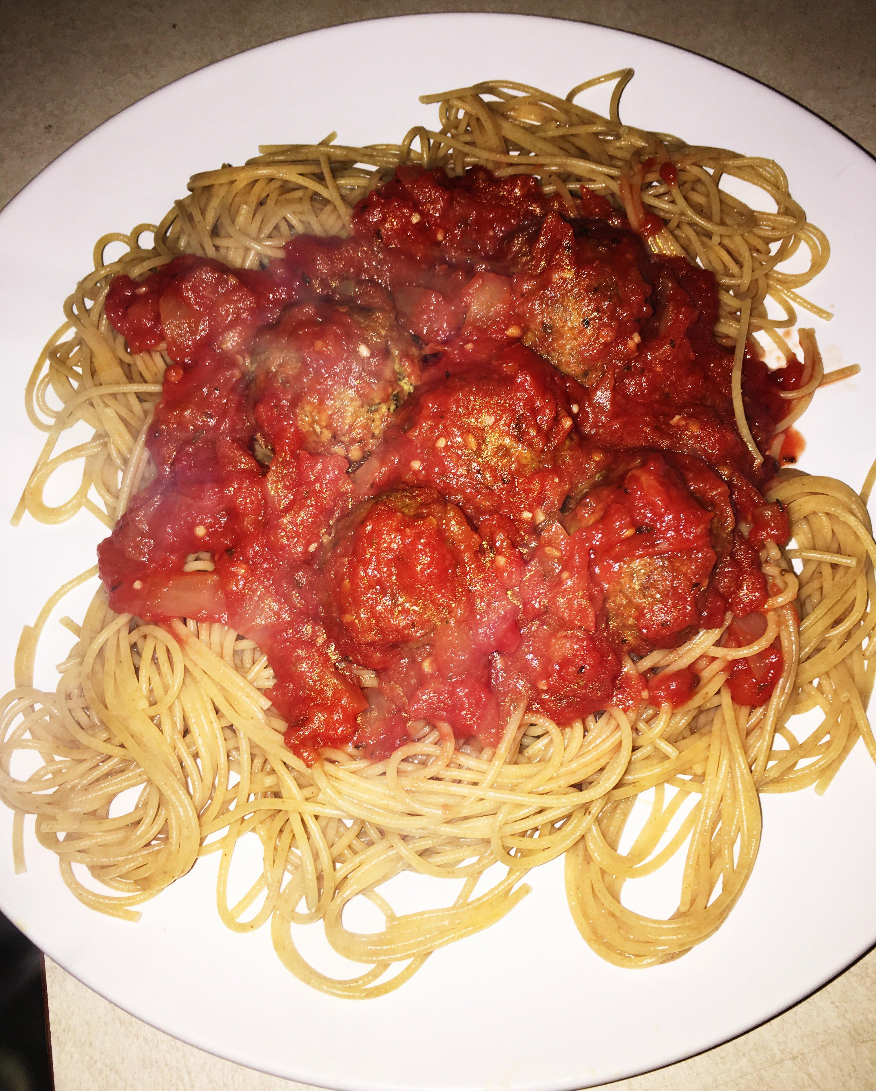 (whole wheat) spaghetti and (lentil) meatballs! r/vegan