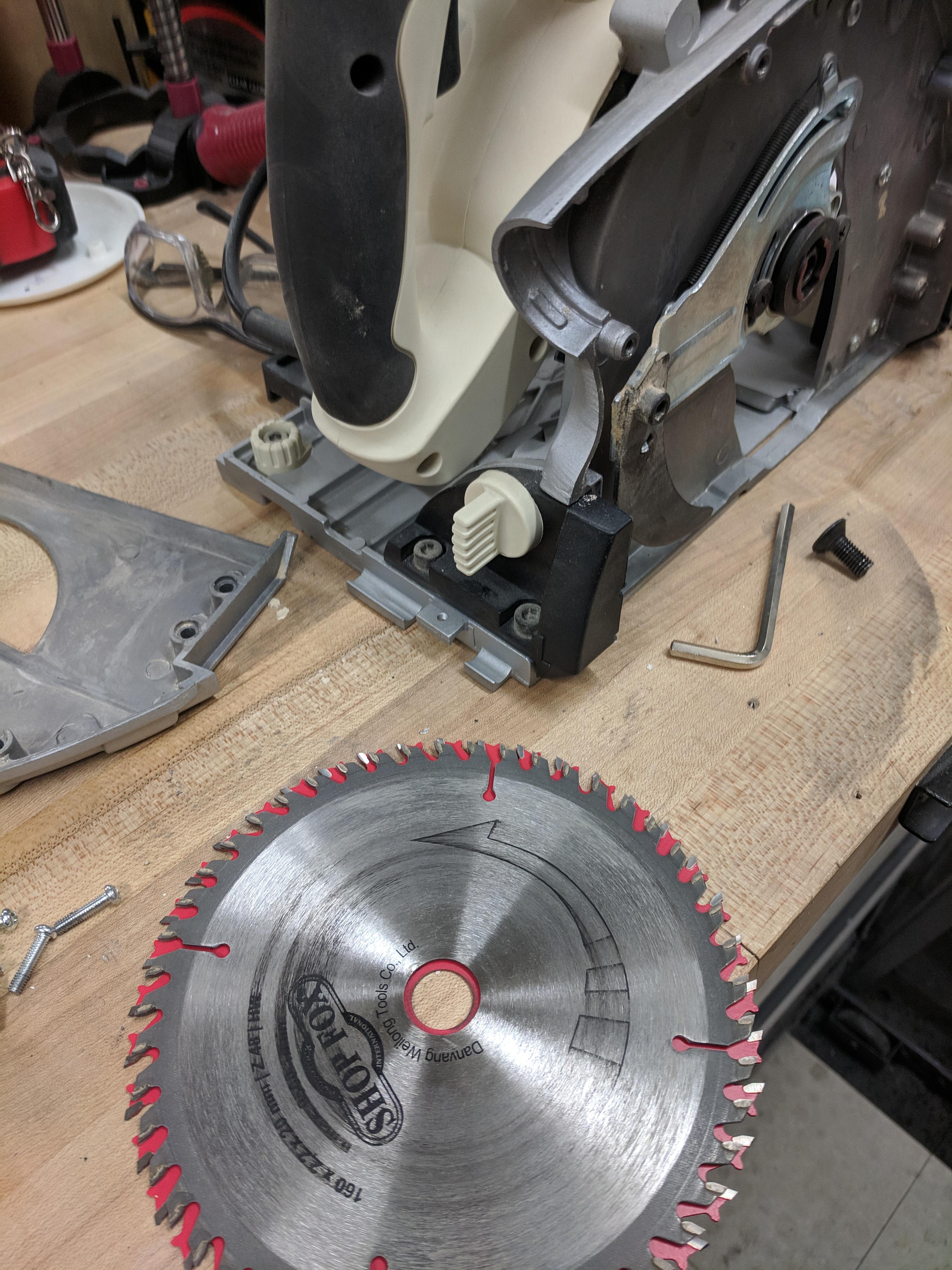 Is it safe to change the arbor size on a saw blade? Im sure itll spin