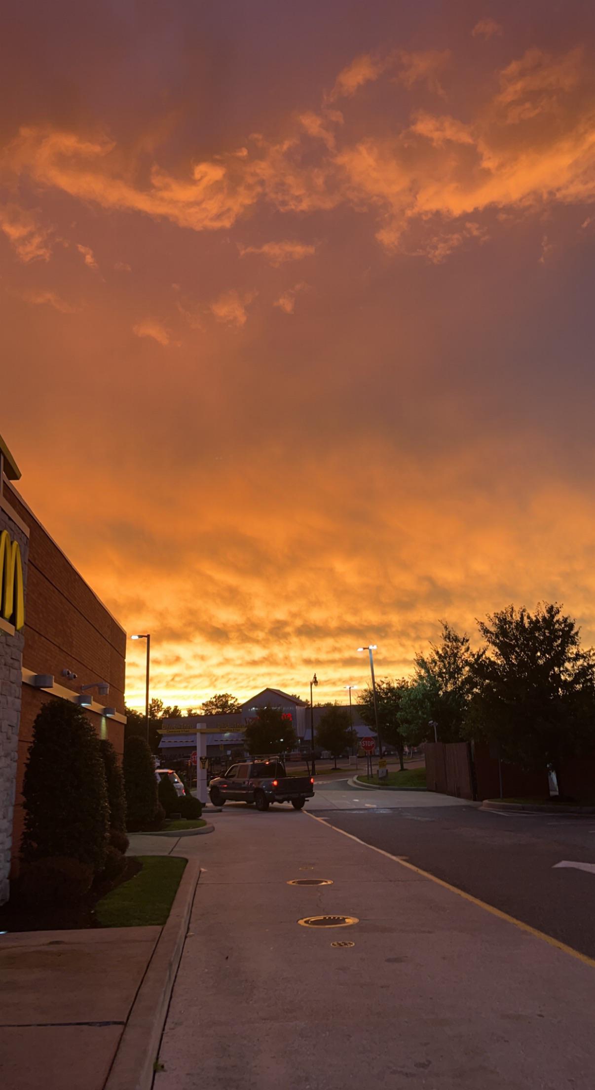 Sunset after the worst storm Maryland has seen in a while r/196