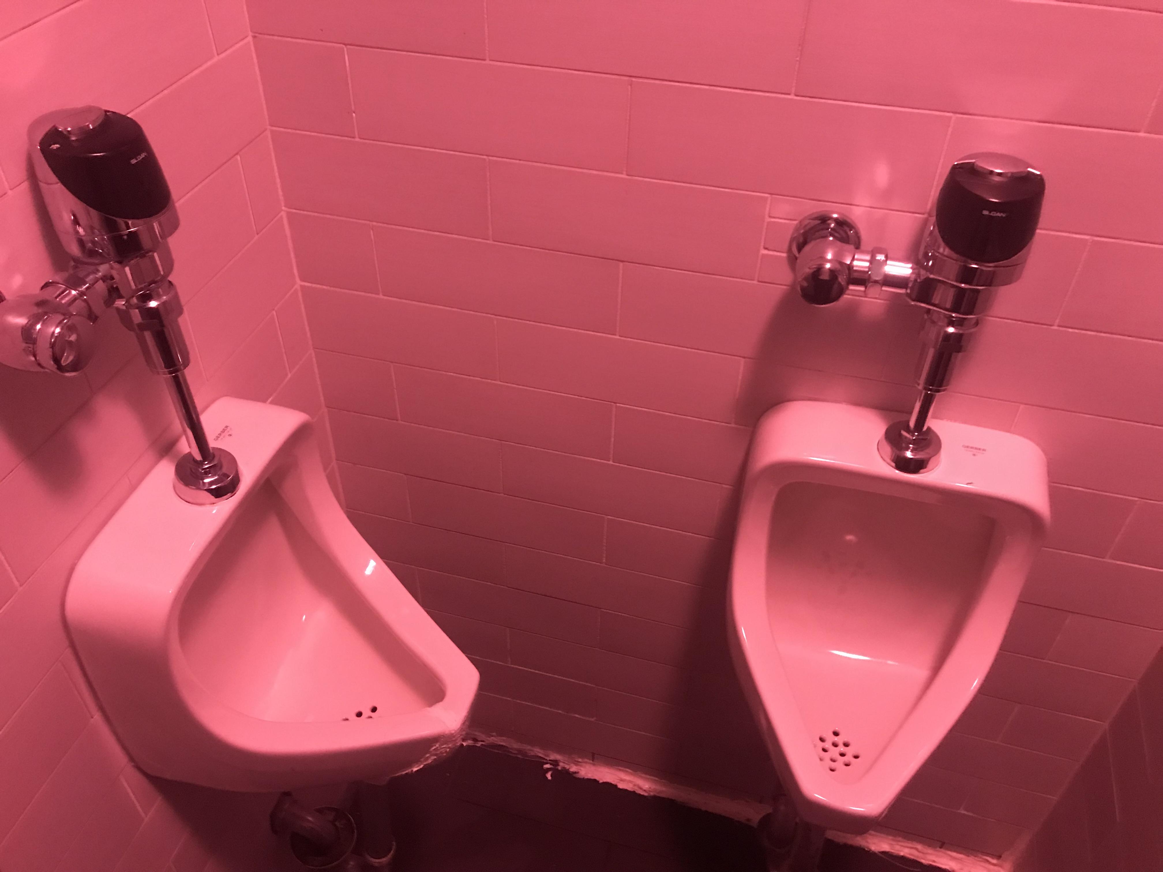 Urinals at a club r/CrappyDesign