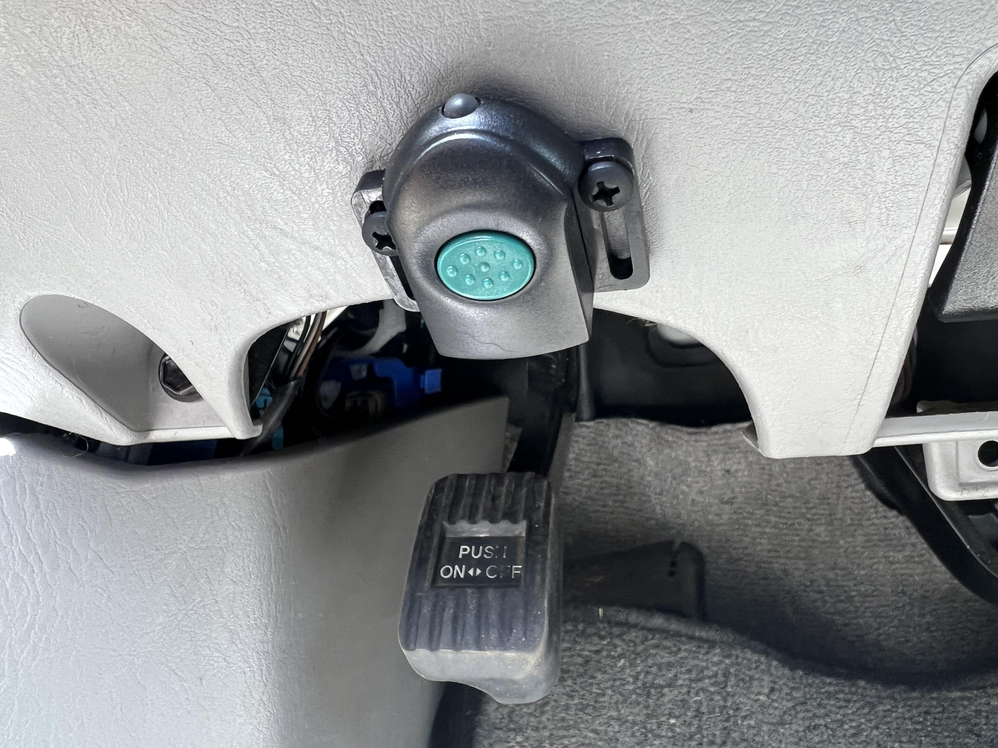 2008 4runner Limited w dealer installed alarm system. Horn quickly