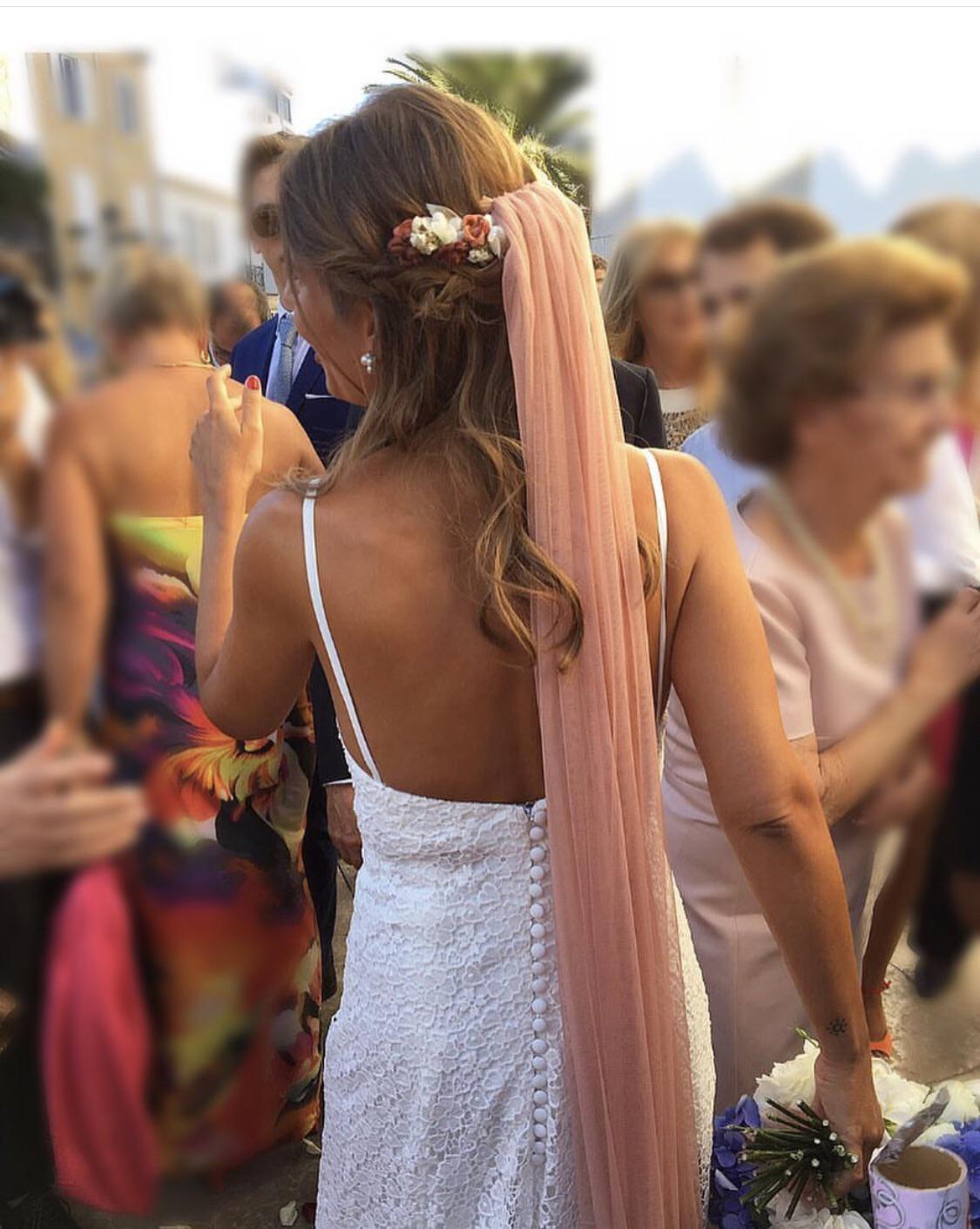 Wish I could wear my wedding dress every day! r/wedding