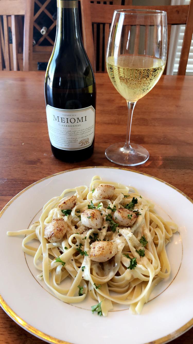 [homemade] scallop alfredo with white wine r/food