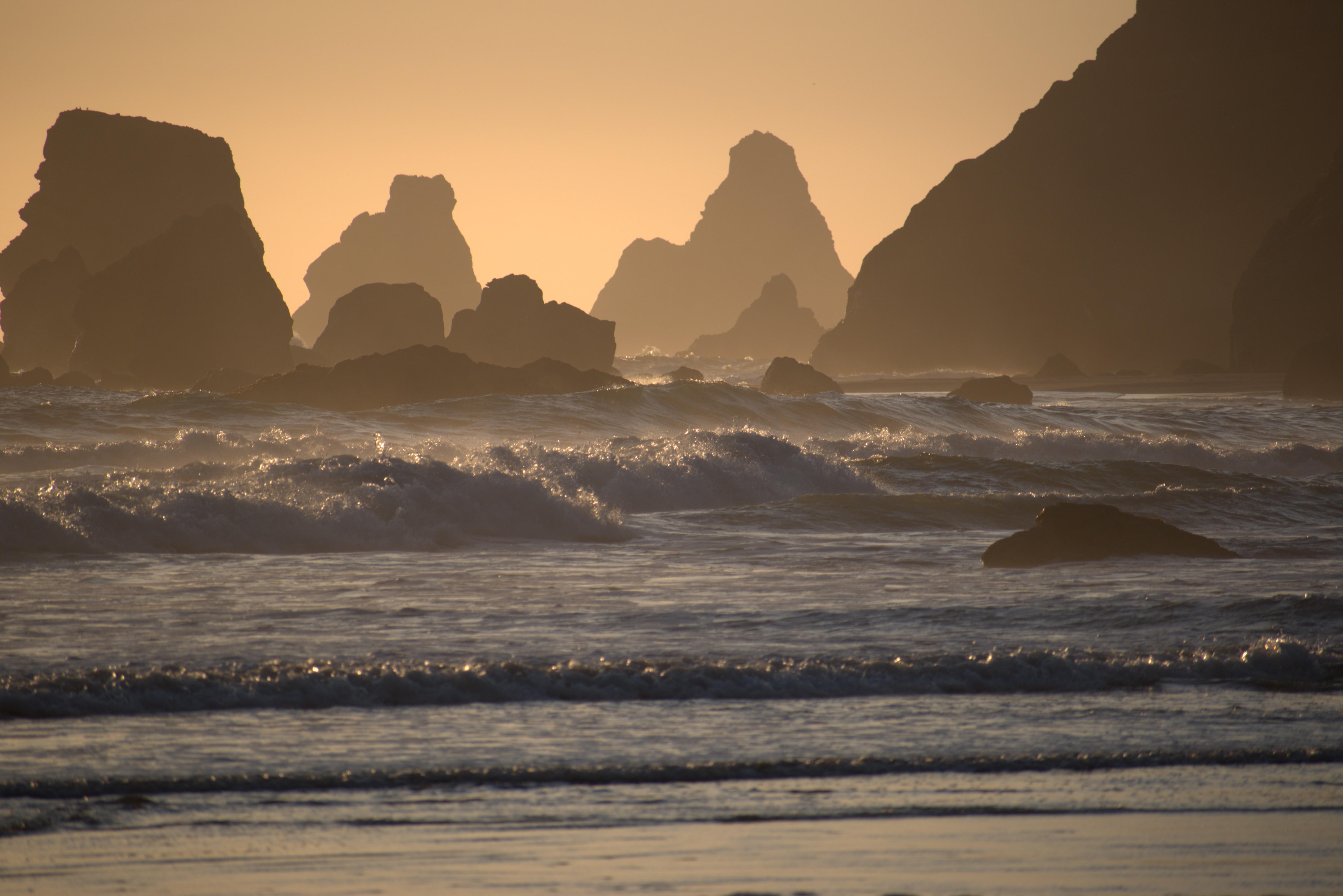 Photo taken on Southern Oregon Beach at sunset [6016x4016] [OC] r