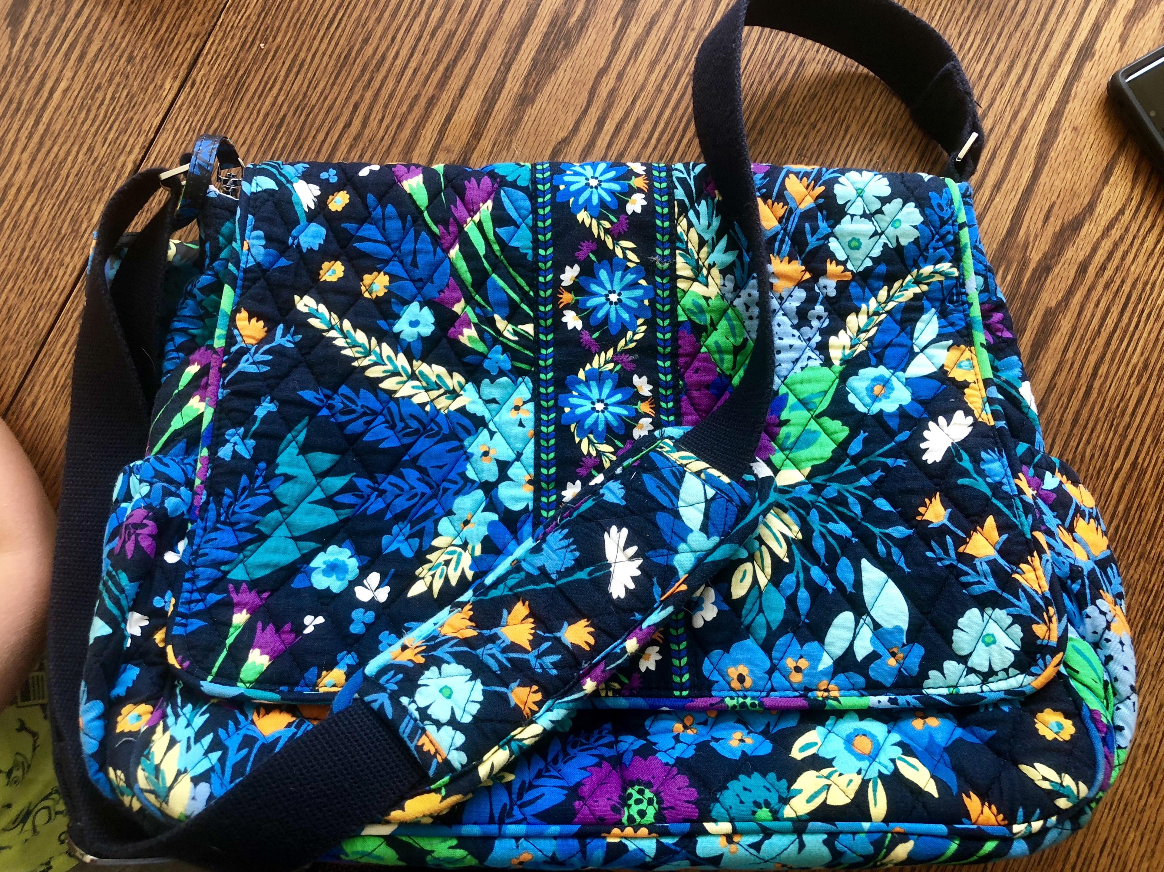 Brand new, never used Vera Bradley bag. Couldn’t find this specific bag