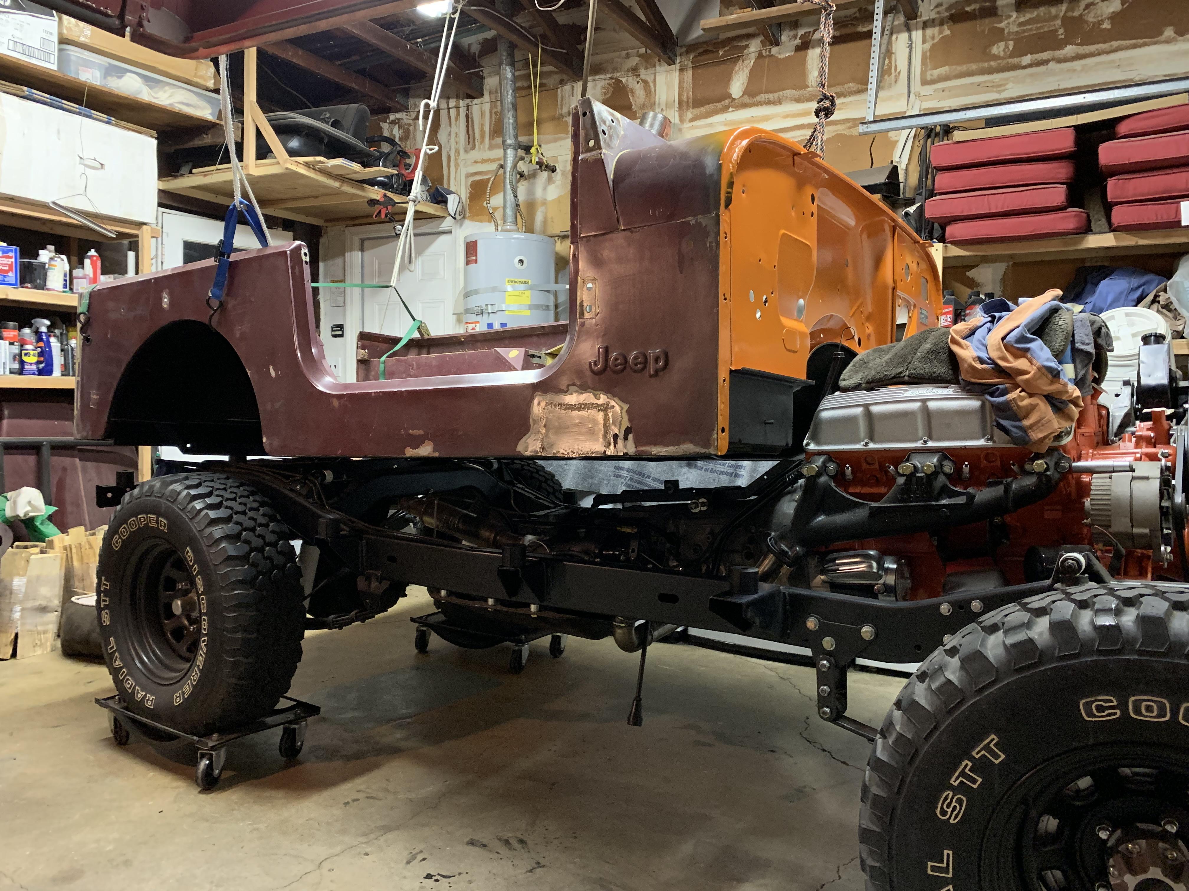 Putting the tub back on my 1976 CJ7. r/projectcar