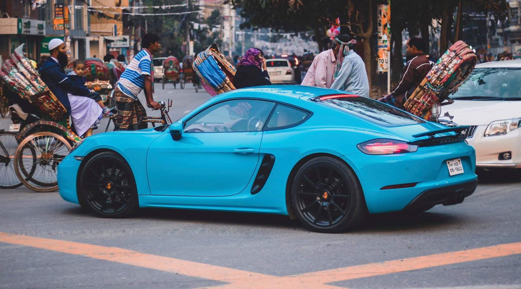 Porsche in Bangladesh . Farhan Aventador . r/Porsche