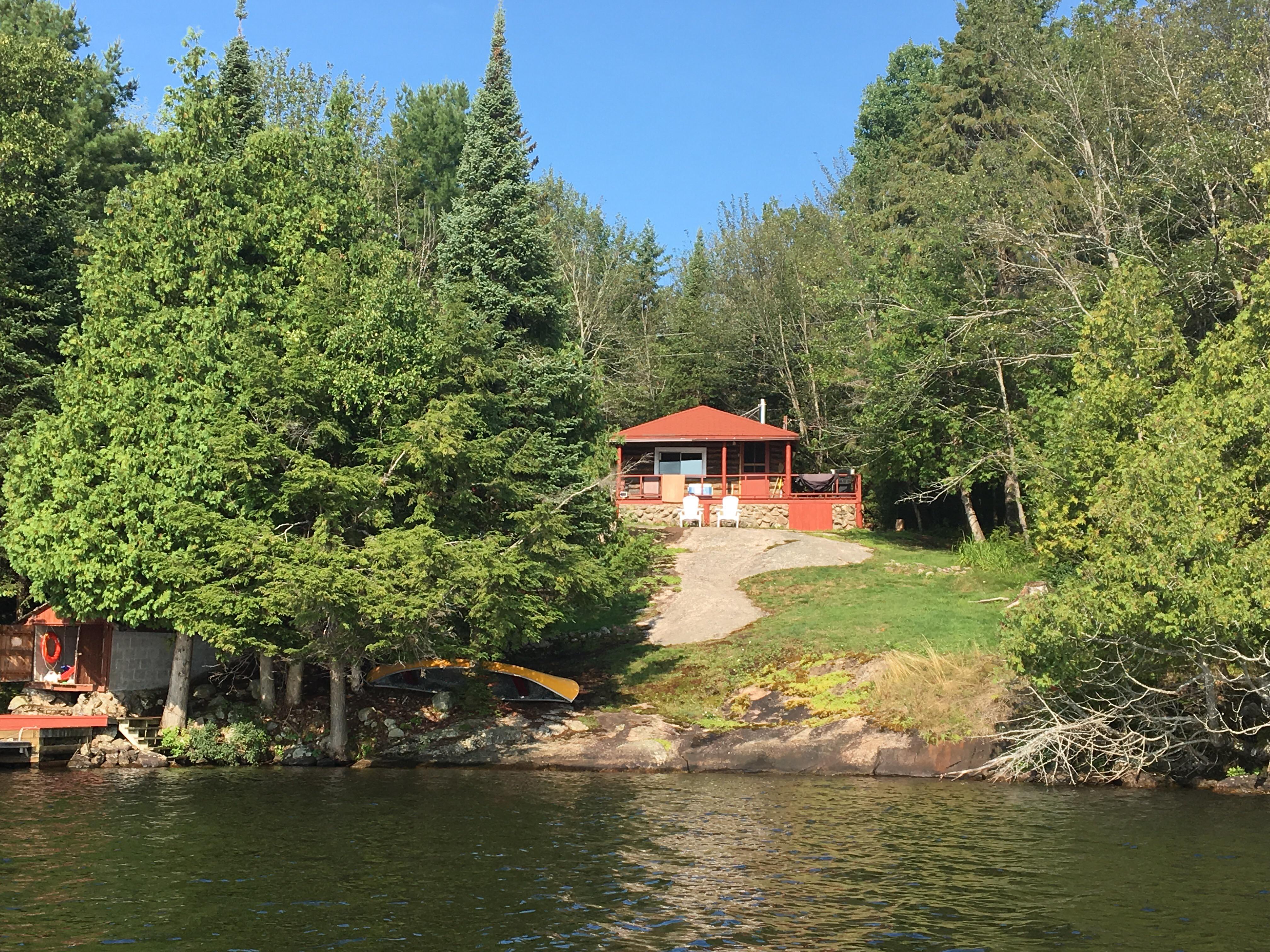 Rented this cabin for a week on Lake Nosbonsing, Ontario. r/CabinPorn