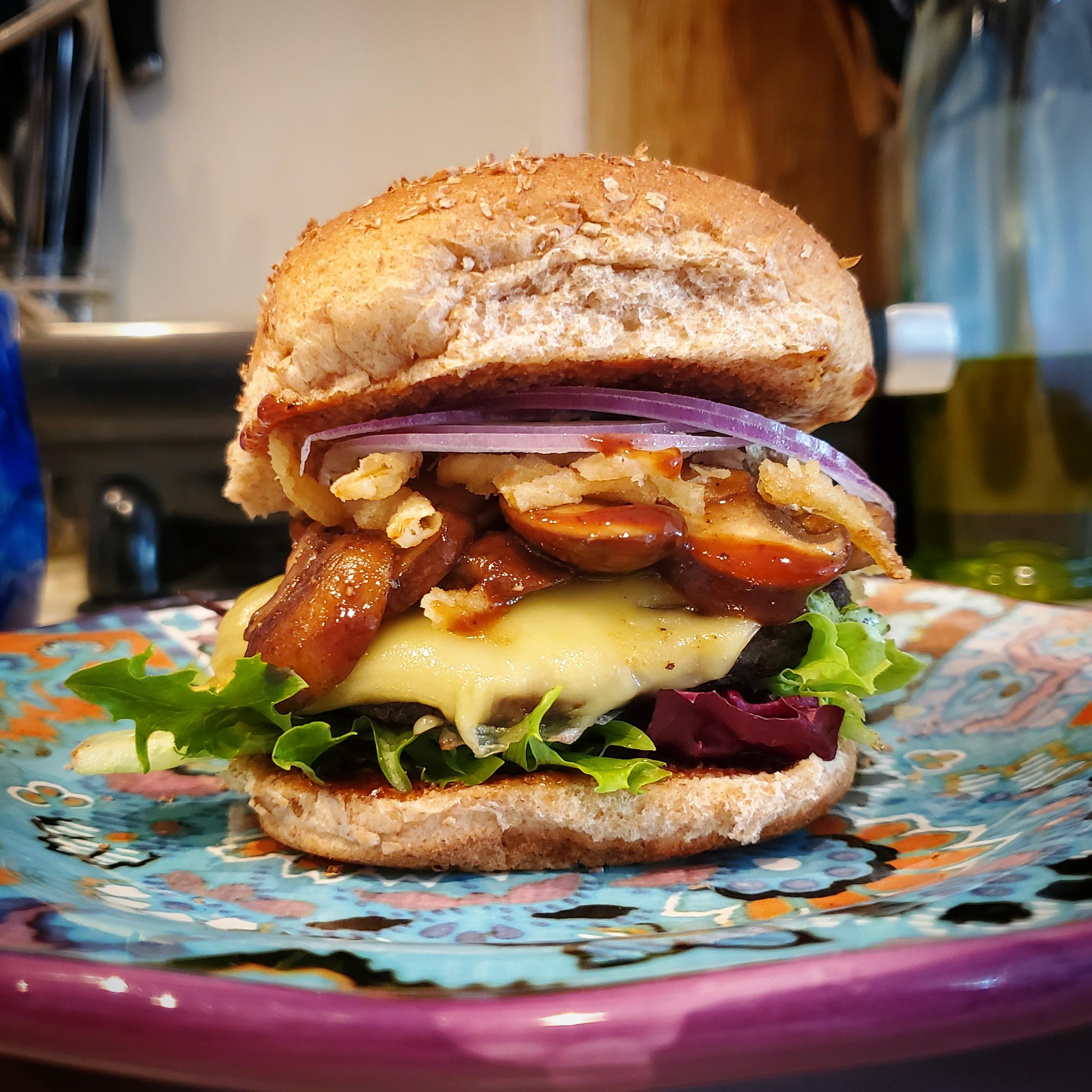 Vegan BBQ Mushroom Burger 🍔 r/veganrecipes