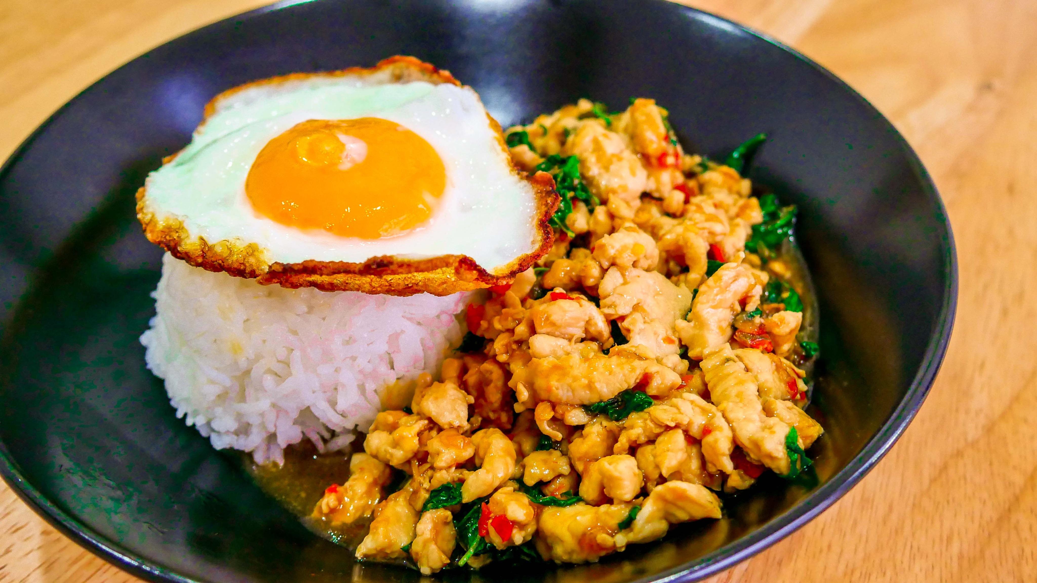 [Homemade] Authentic Thai holy basil stir fry chicken recipe r/food