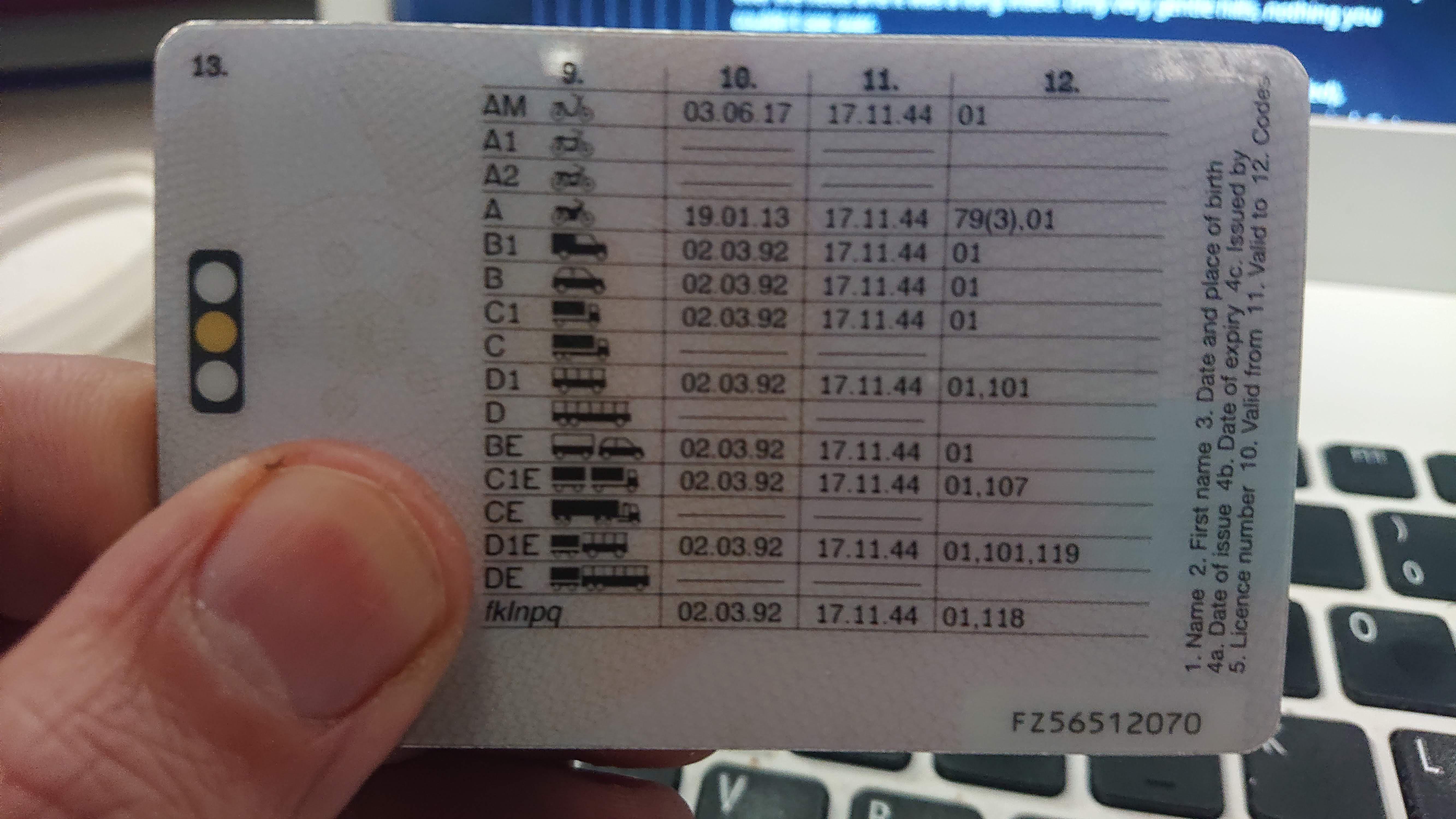Pre 01/01/1997 UK driving licence, after 1 simple 40 minute driving