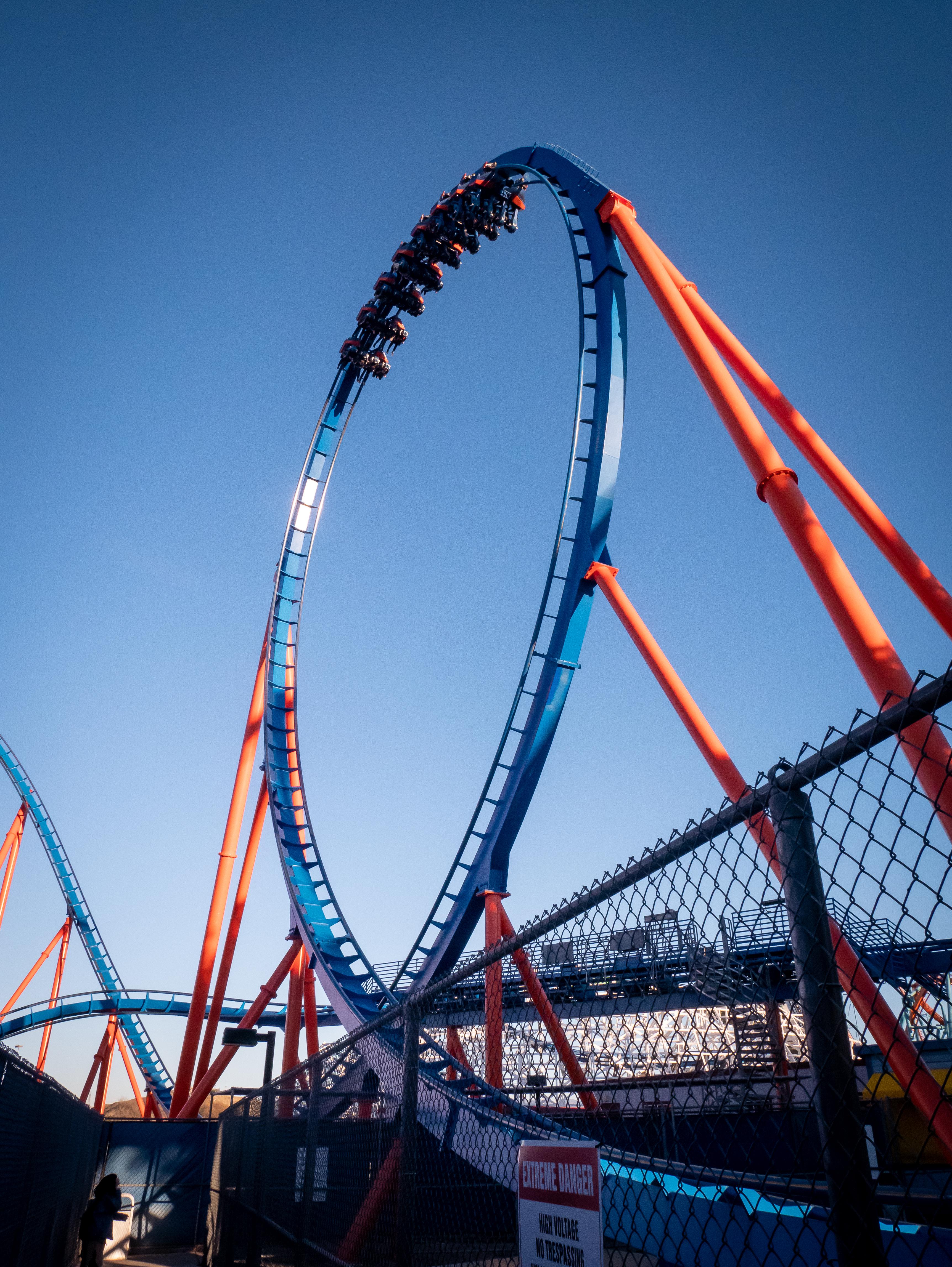 Scream Six Flags Magic Mountain rollercoasters