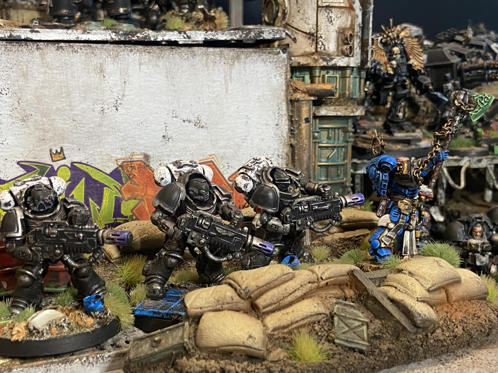 Iron Hands Eradicators and a Librarian Warhammer40k