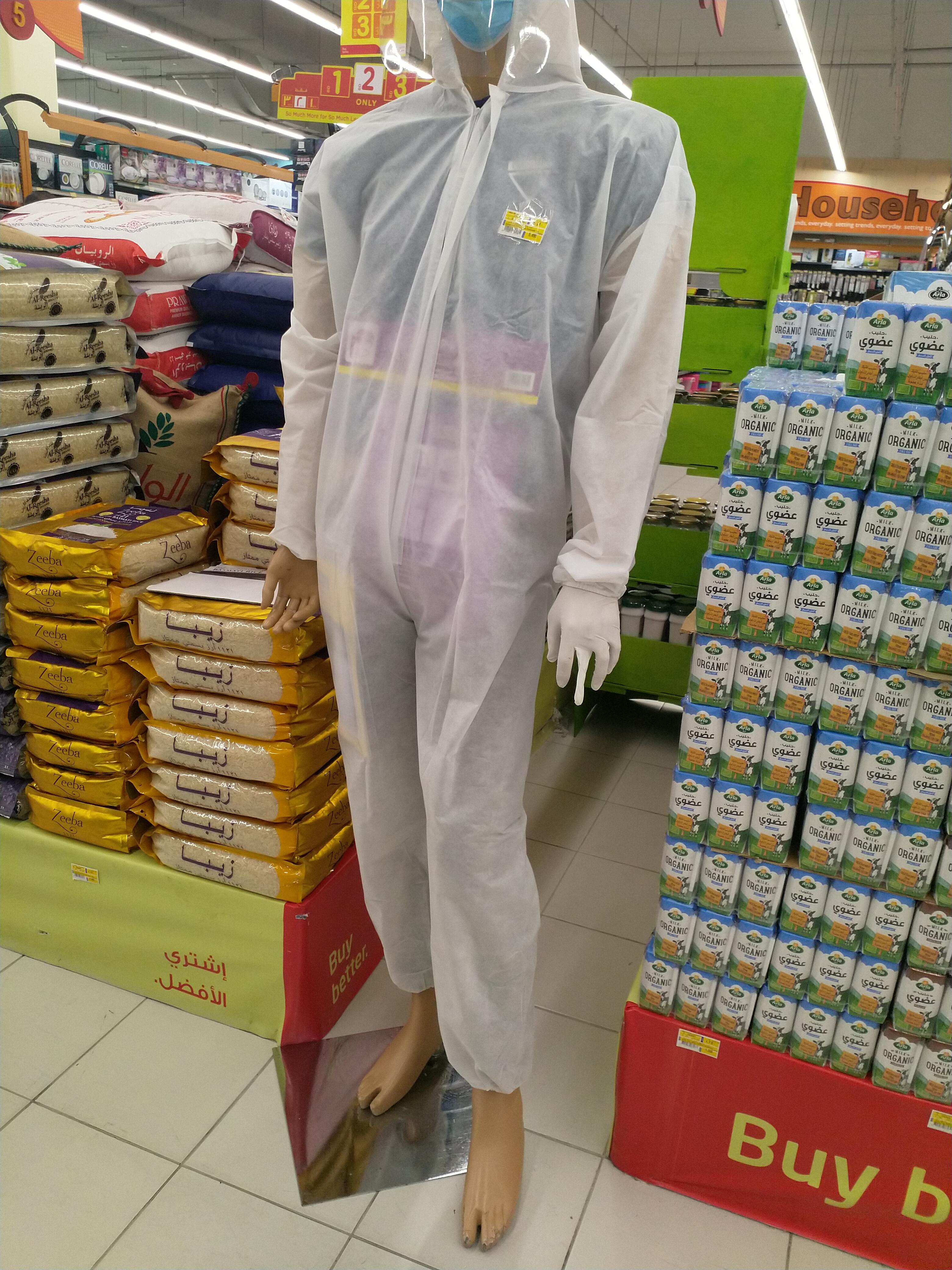 Mannequin flipping the bird. r/theyknew