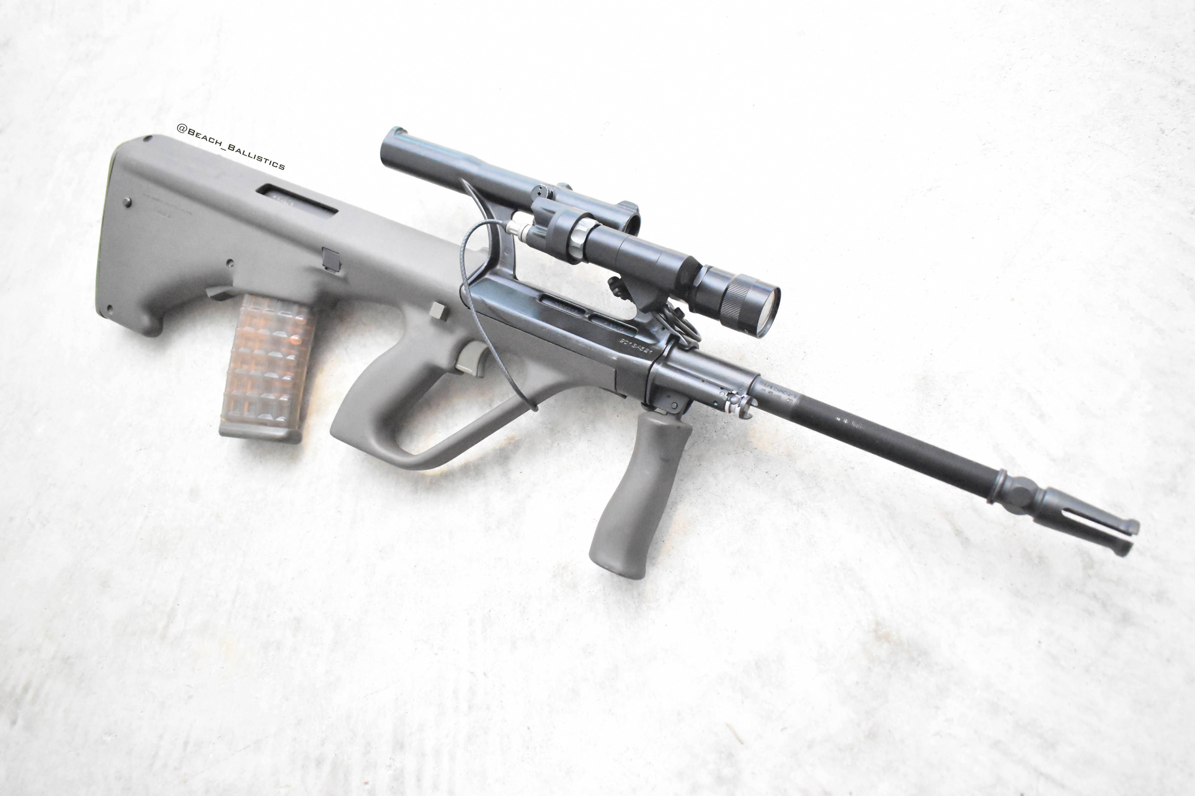 AUGust with a unique retro weapon light guns