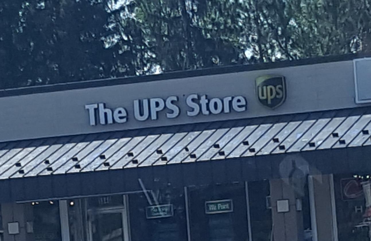 Psst... do you guys ship FedEx? r/OfficeDepot