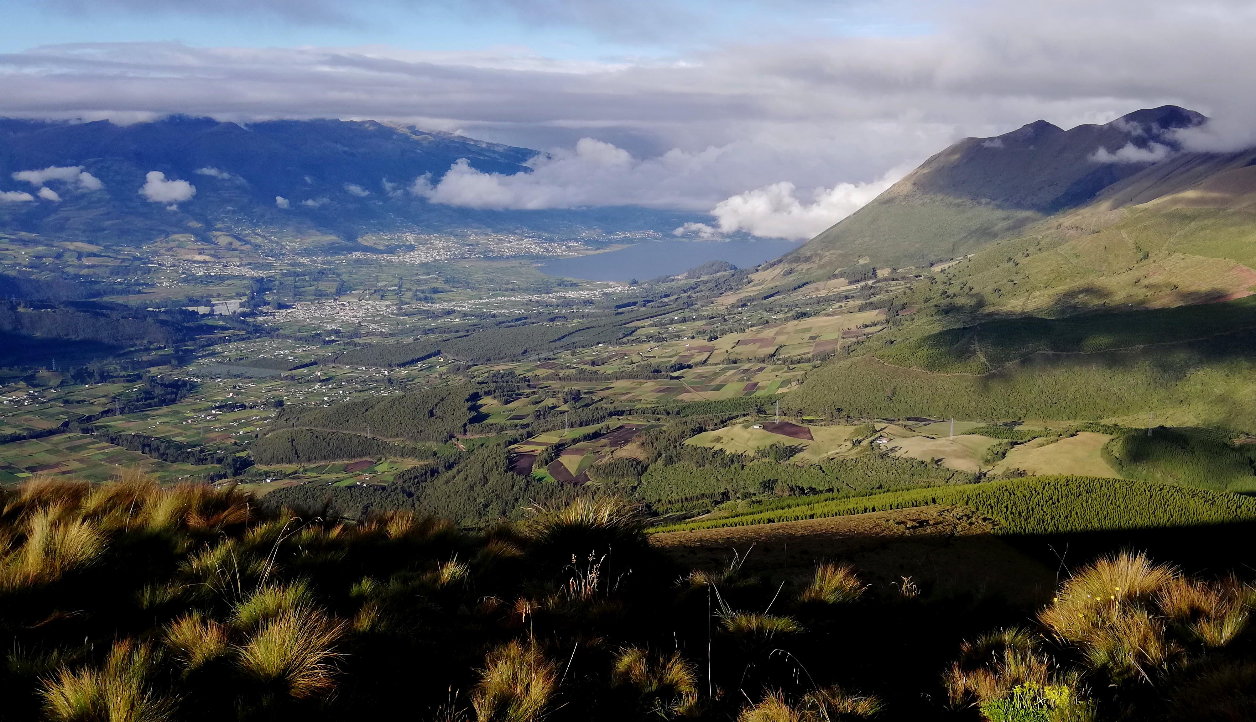 View from Cubilche mountain in Ecuador r/camping
