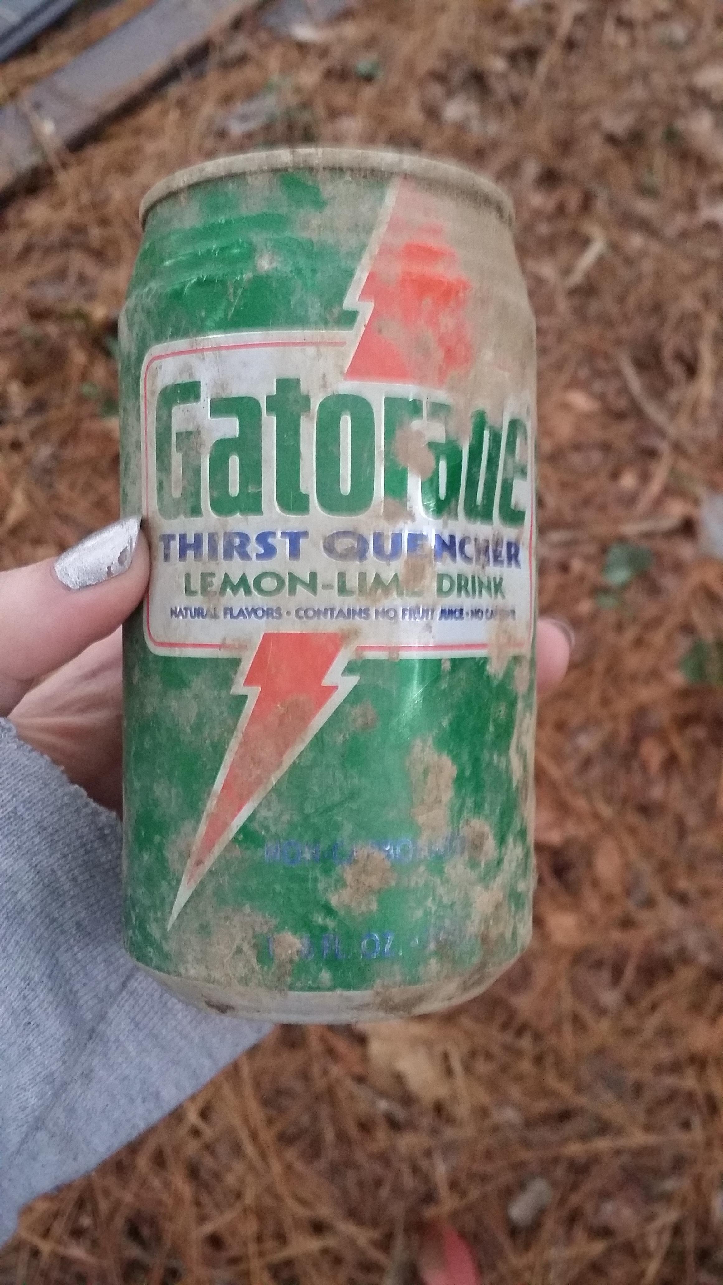 I found a gatorade can from 1985 r/mildlyinteresting