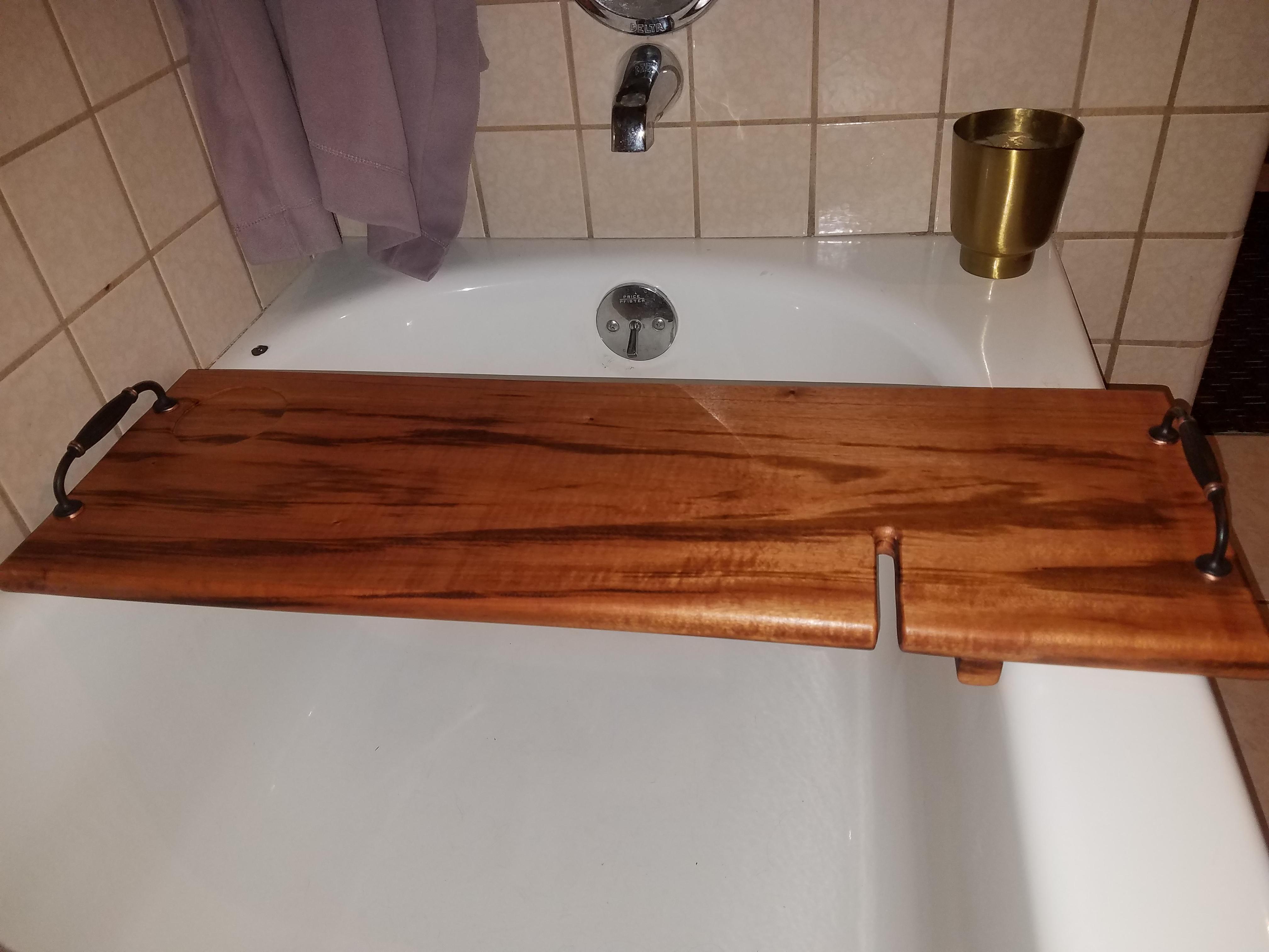 Bath caddy week! My first woodworking project ever, of course! r/woodworking