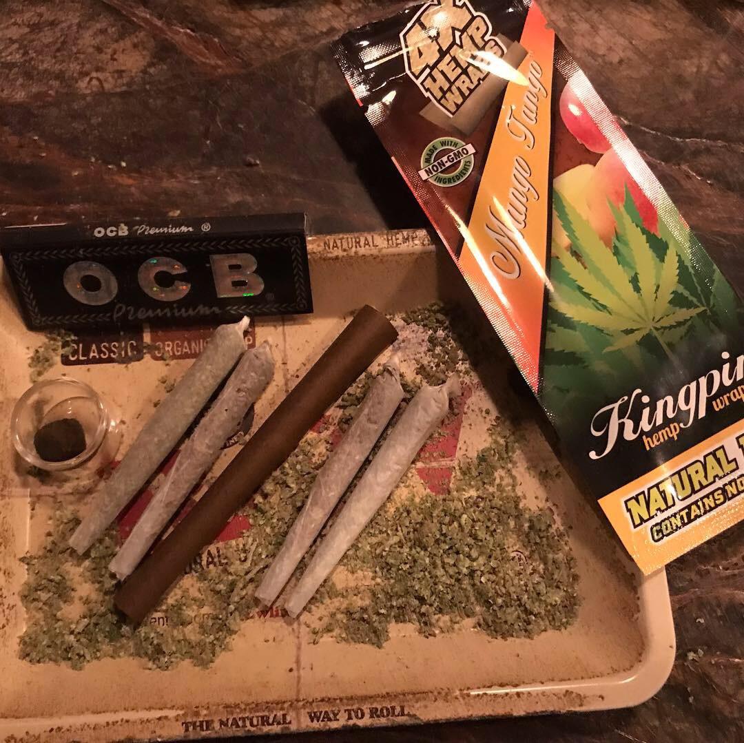 Rolled a blunt with some Hemp wrap paper. Not bad for a first attempt