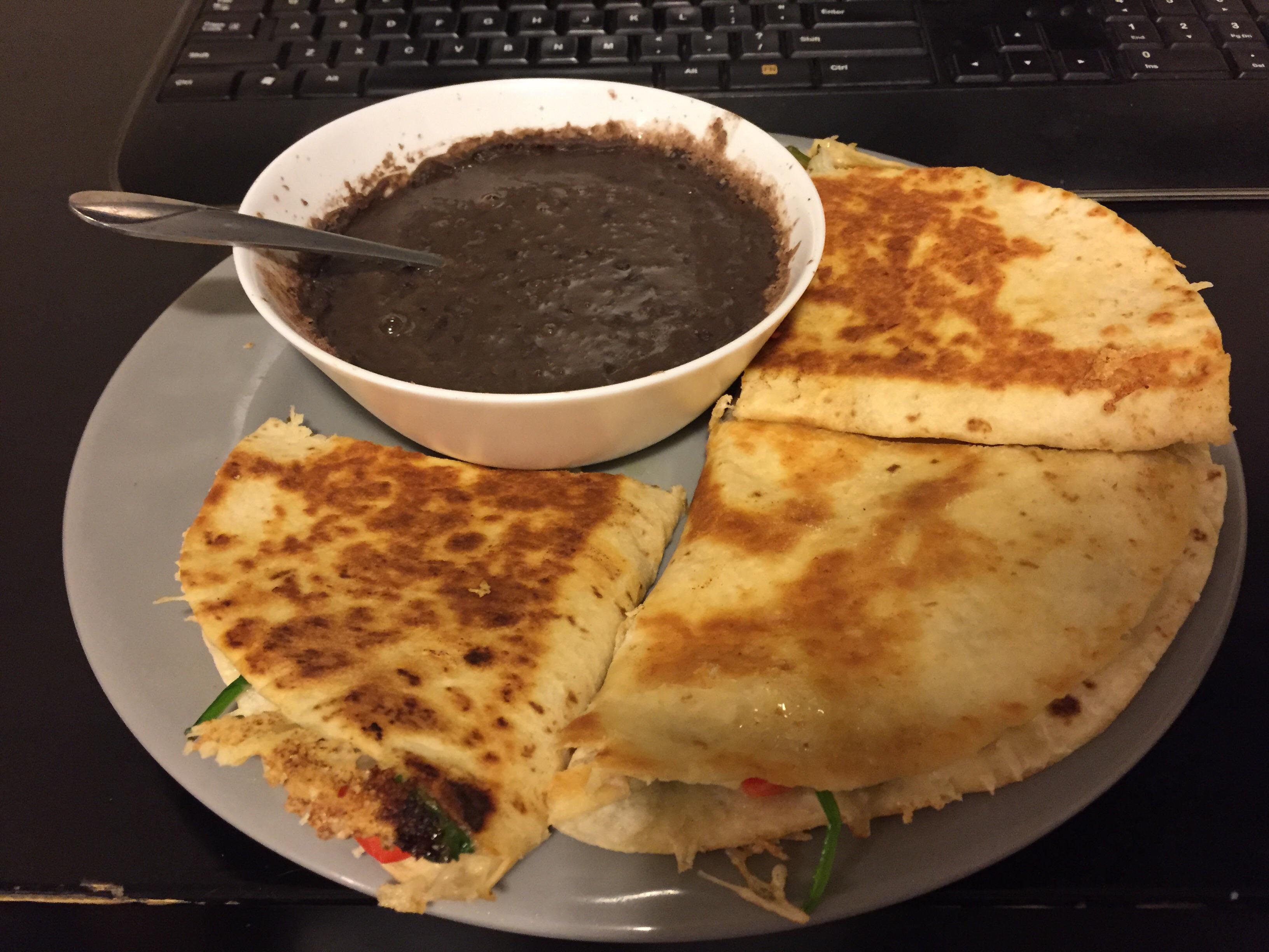 [Homemade] Spinach, beef, & bell pepper quesadillas with black bean dip