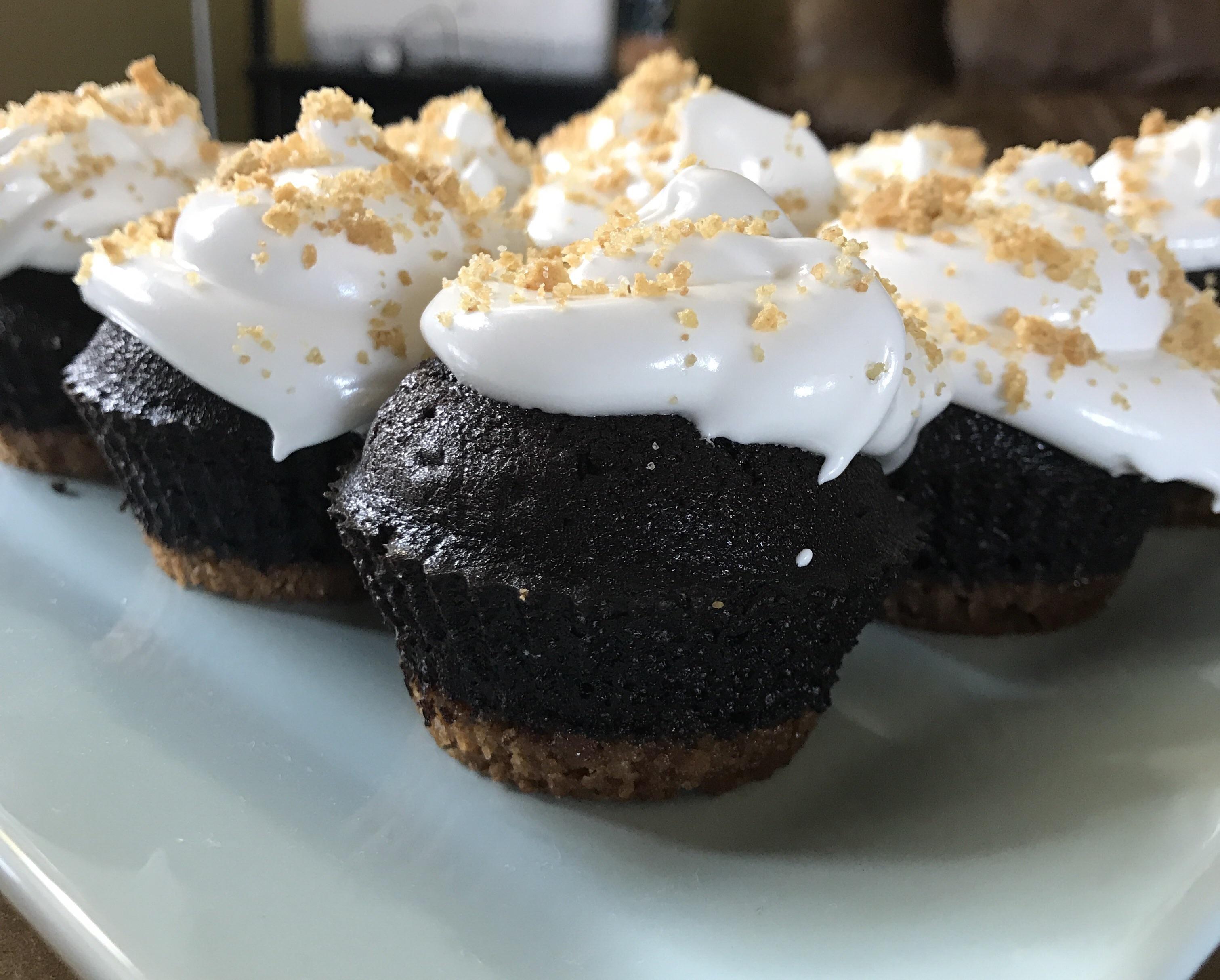 1 best u/queenofbabylon images on Pholder S'more cupcakes! Devils