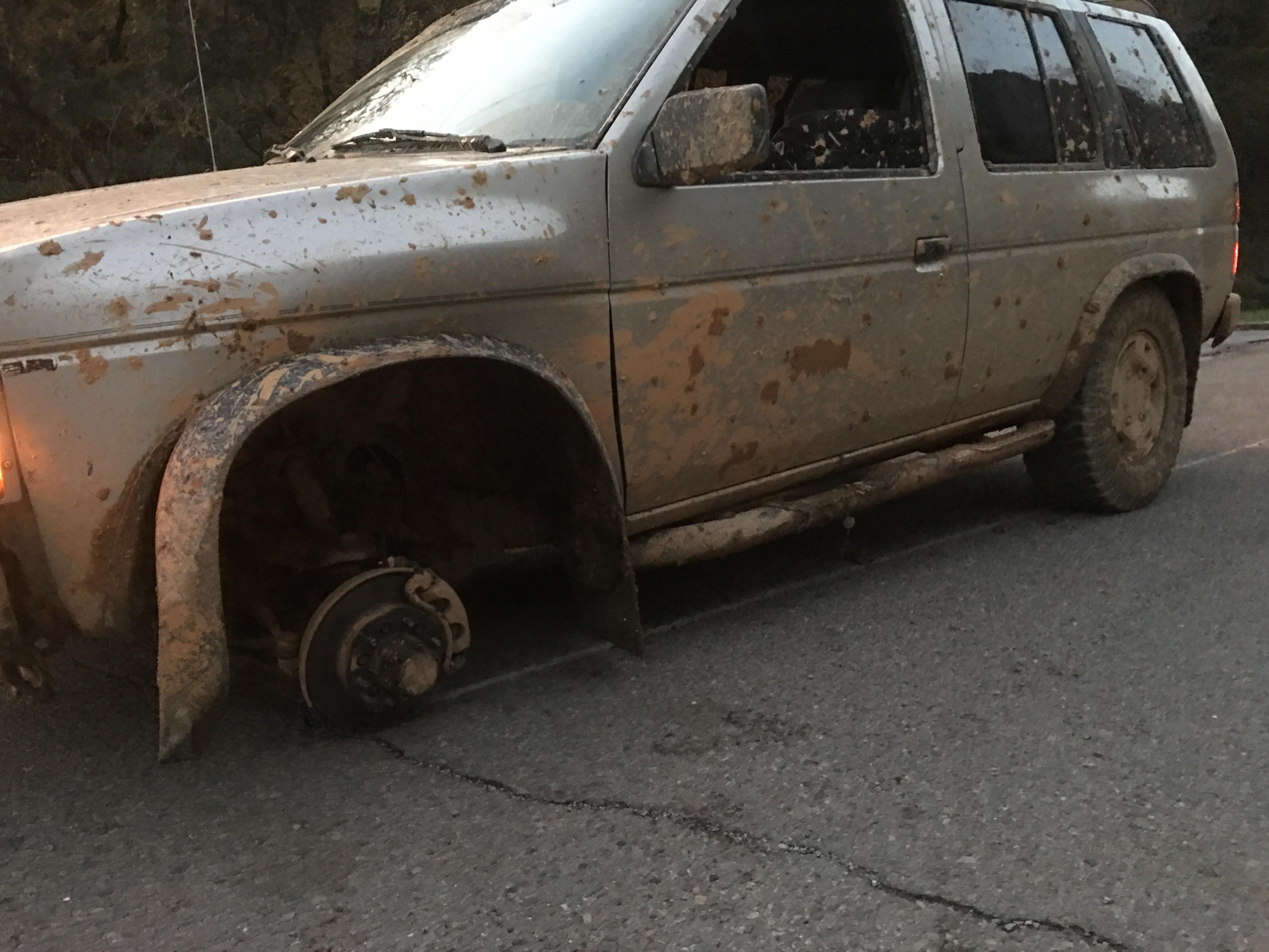 Slight wobble in steering wheel... : r/Justrolledintotheshop