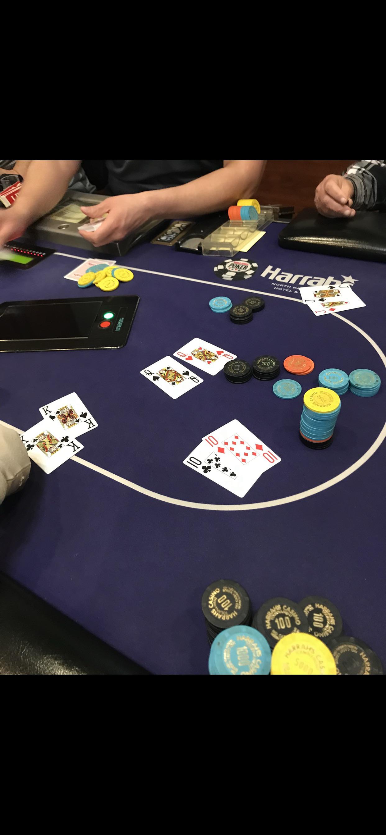 4 way all in, final table, Harrah’s. r/poker