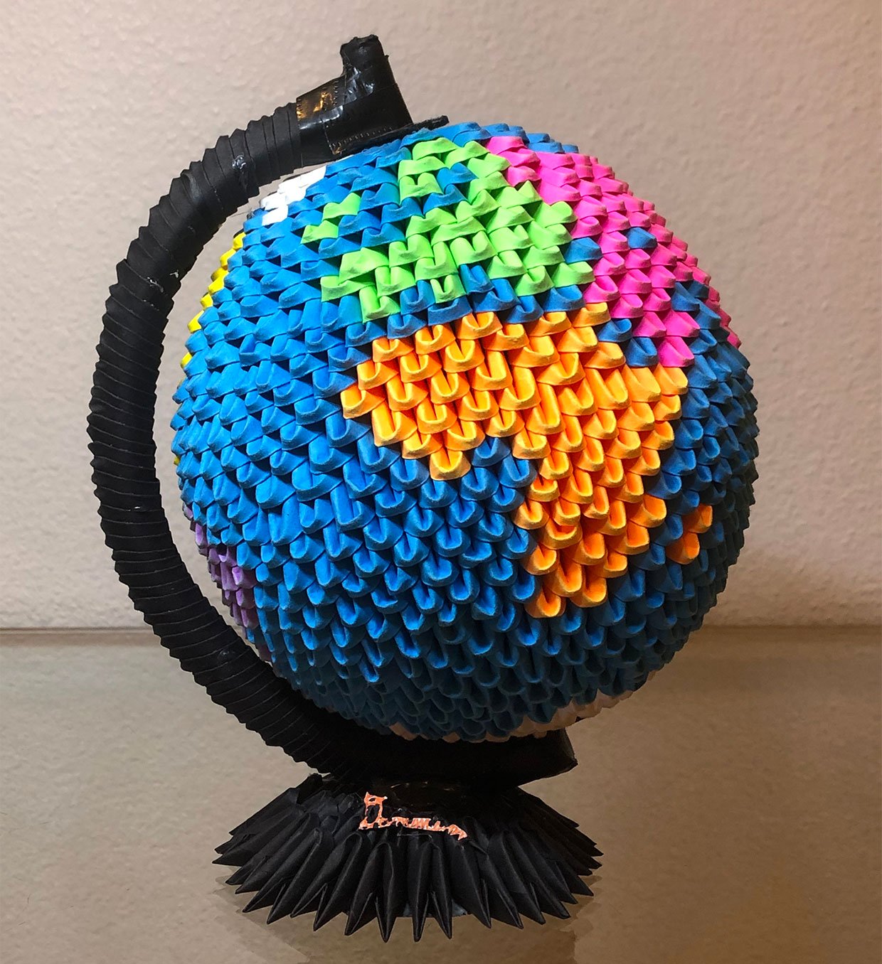 Here's a stunning origami globe r/oddlysatisfying