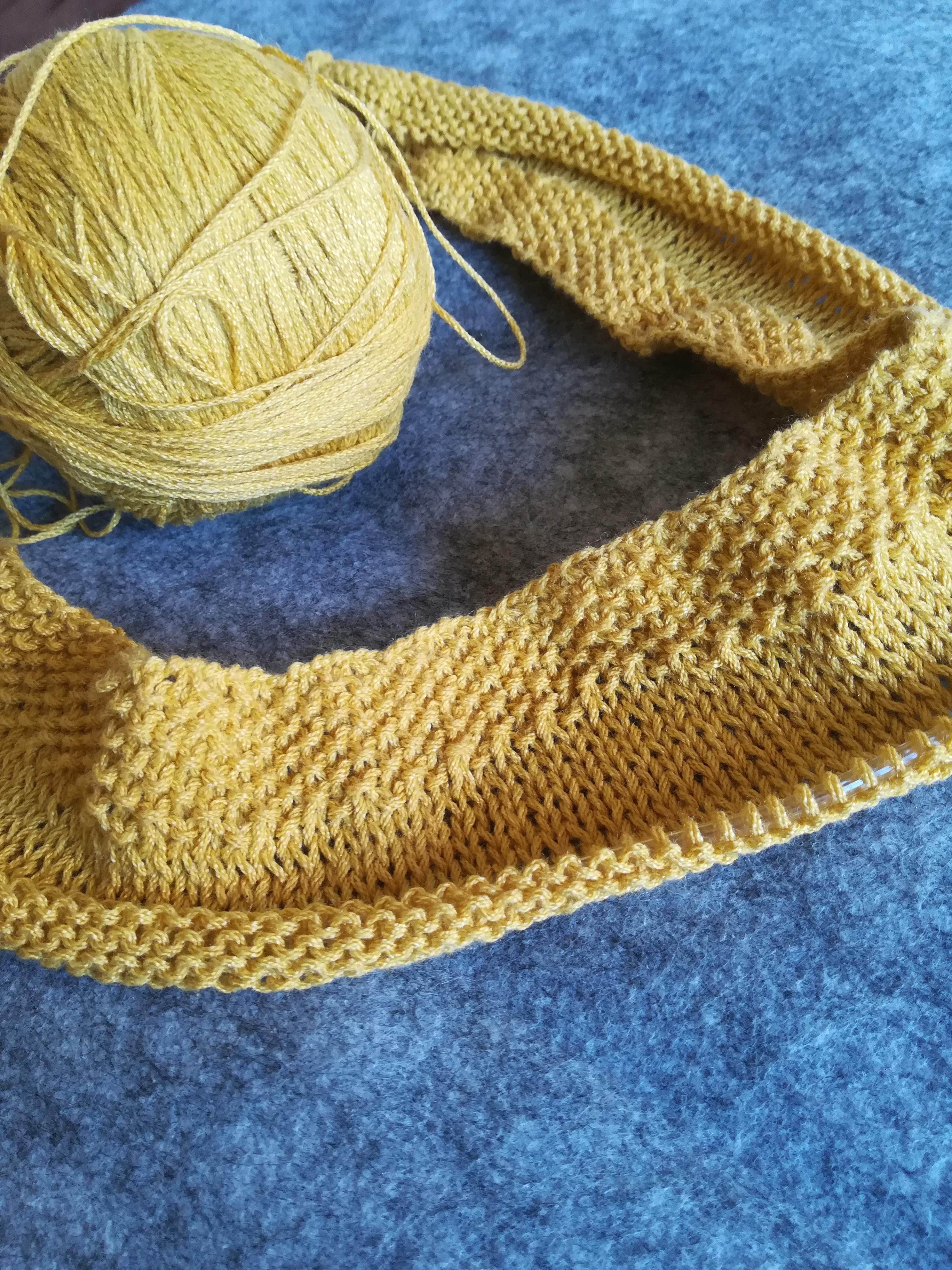 After many attempts at starting to knit, I finally have a work in