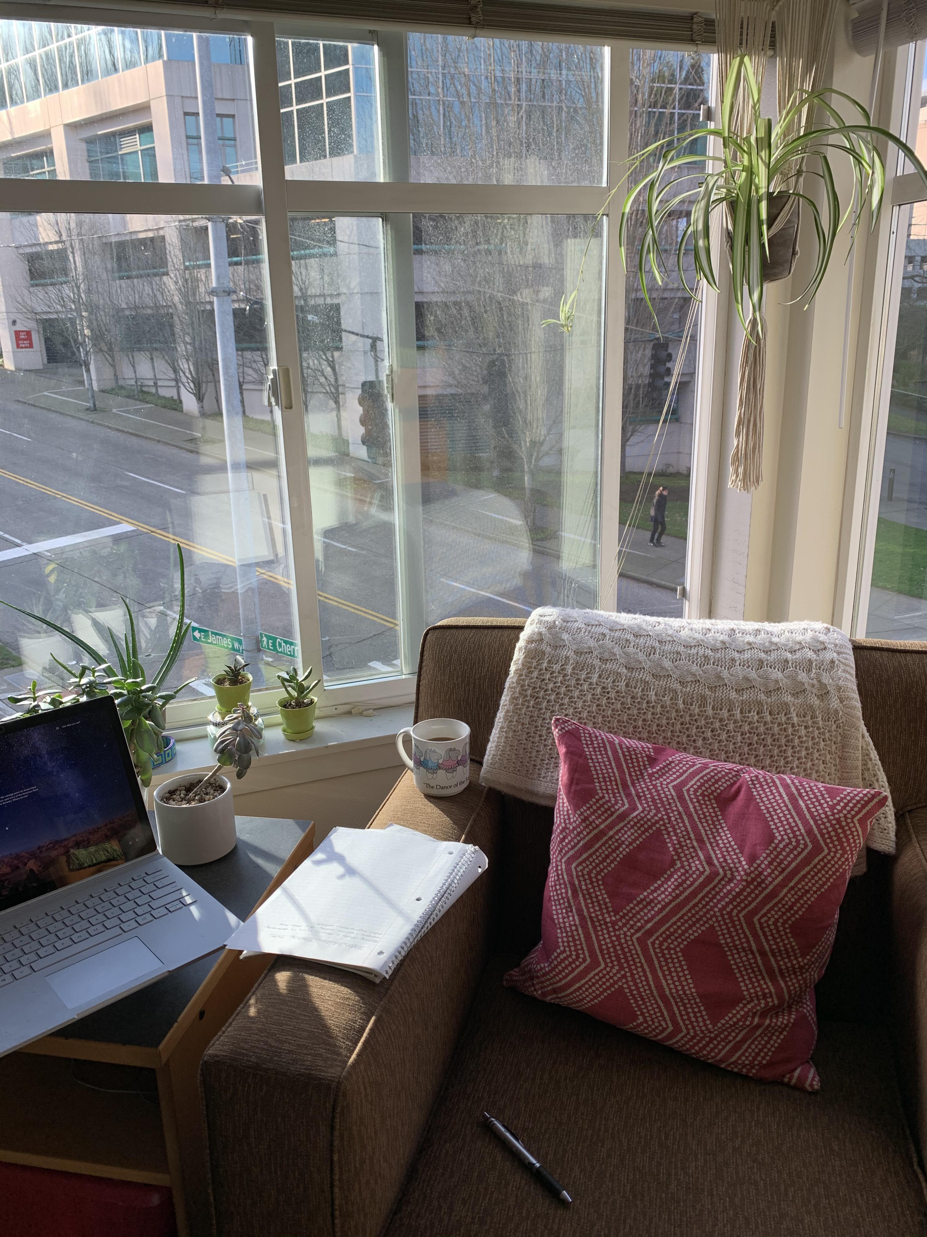 Homework Nook! r/CozyPlaces