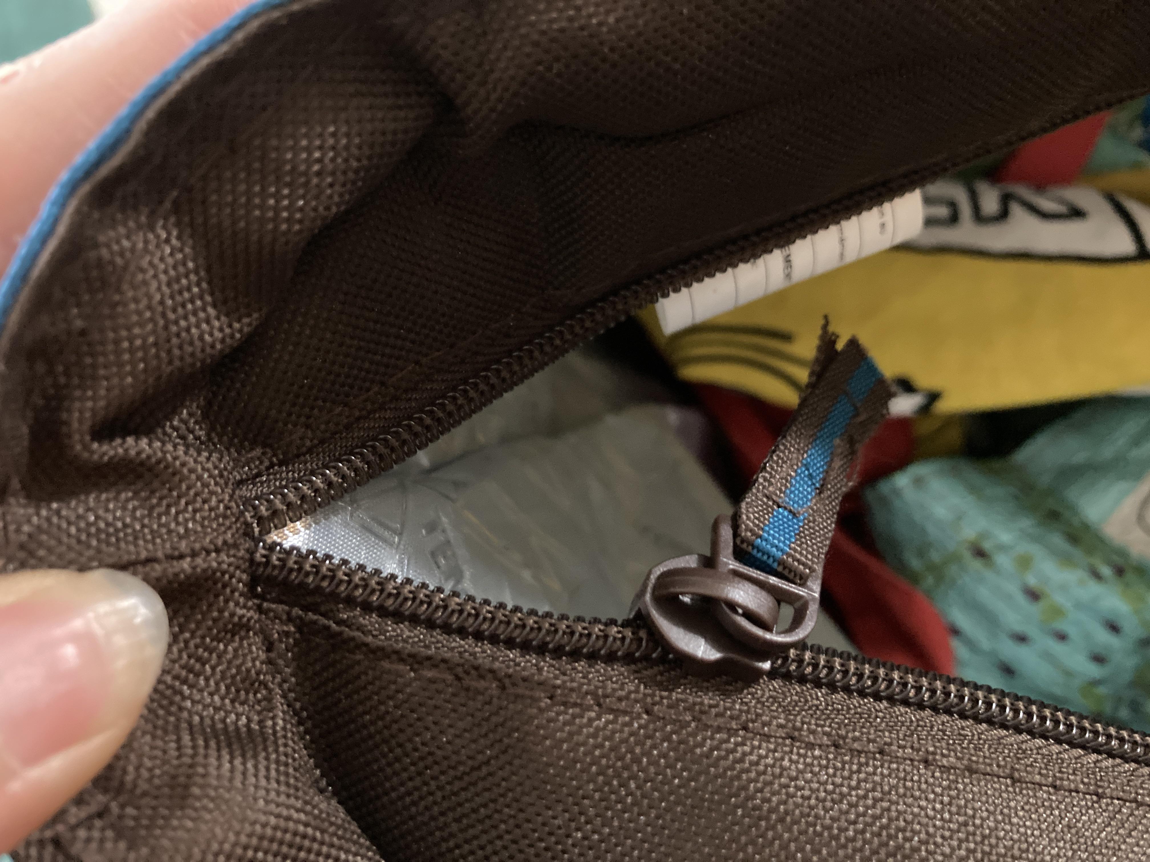 How to fix zipper on insulated bag, not sure how to do it without