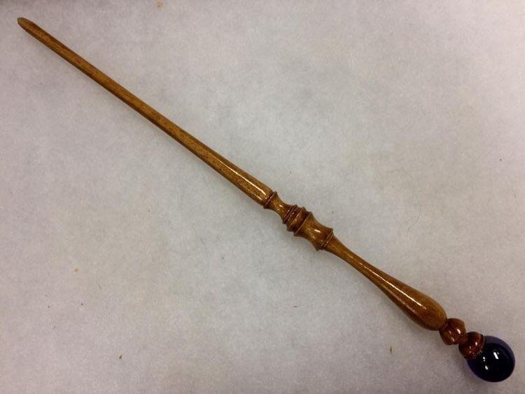 An acacia and amber ended wand I made. r/Wandsmith