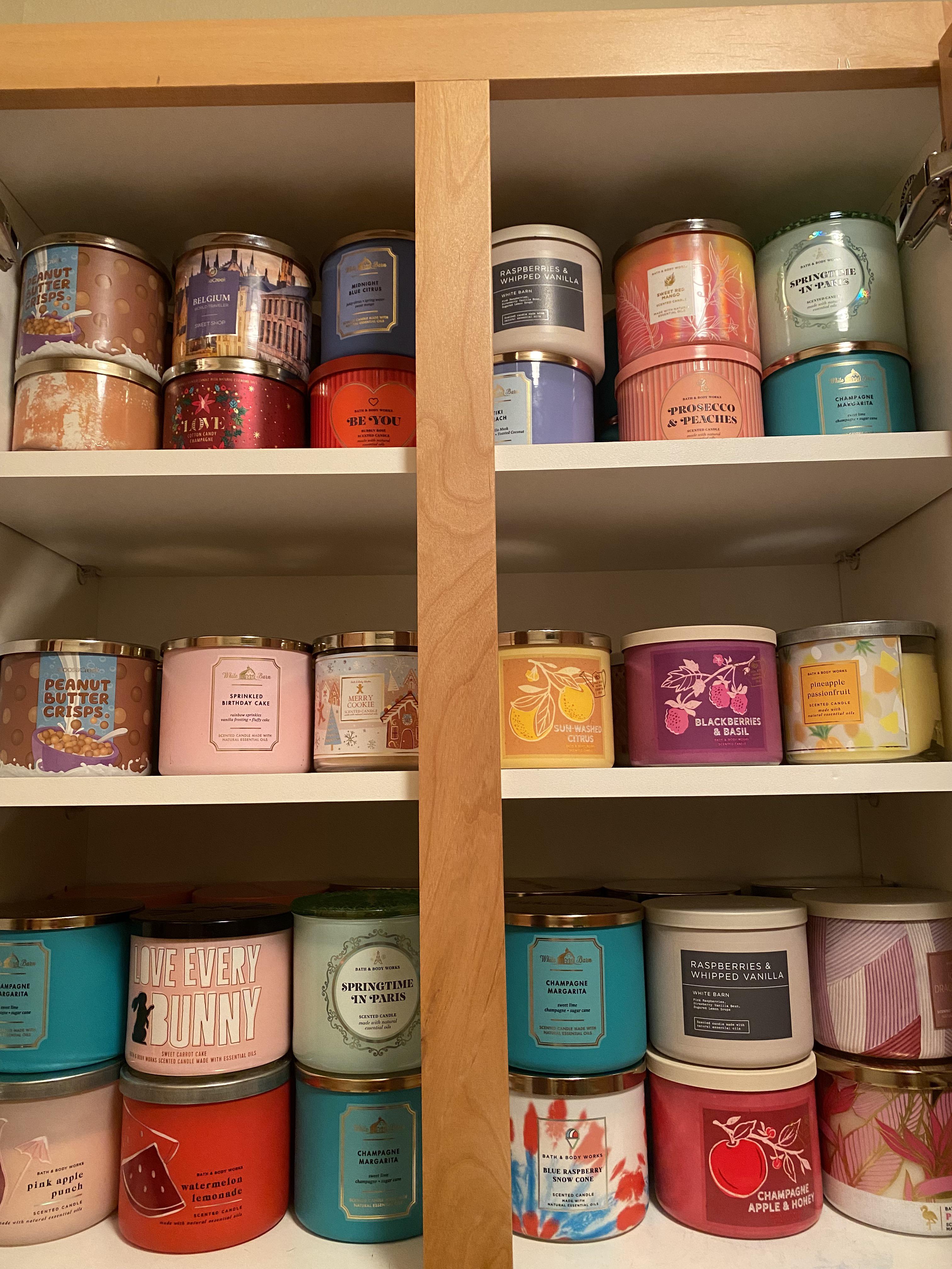 My candle shelves are finally full. Such a satisfying feeling. 😇 r