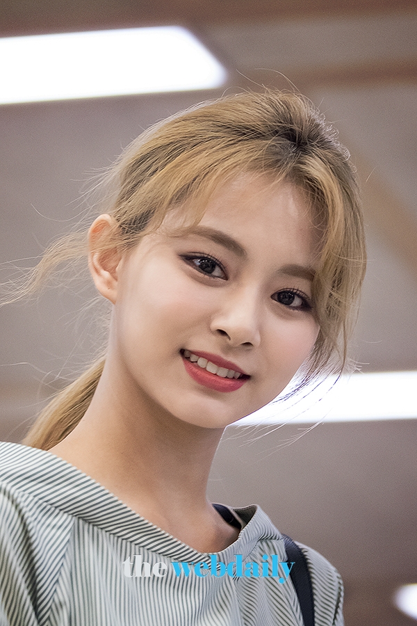 190908 Cute Tzuyu twice