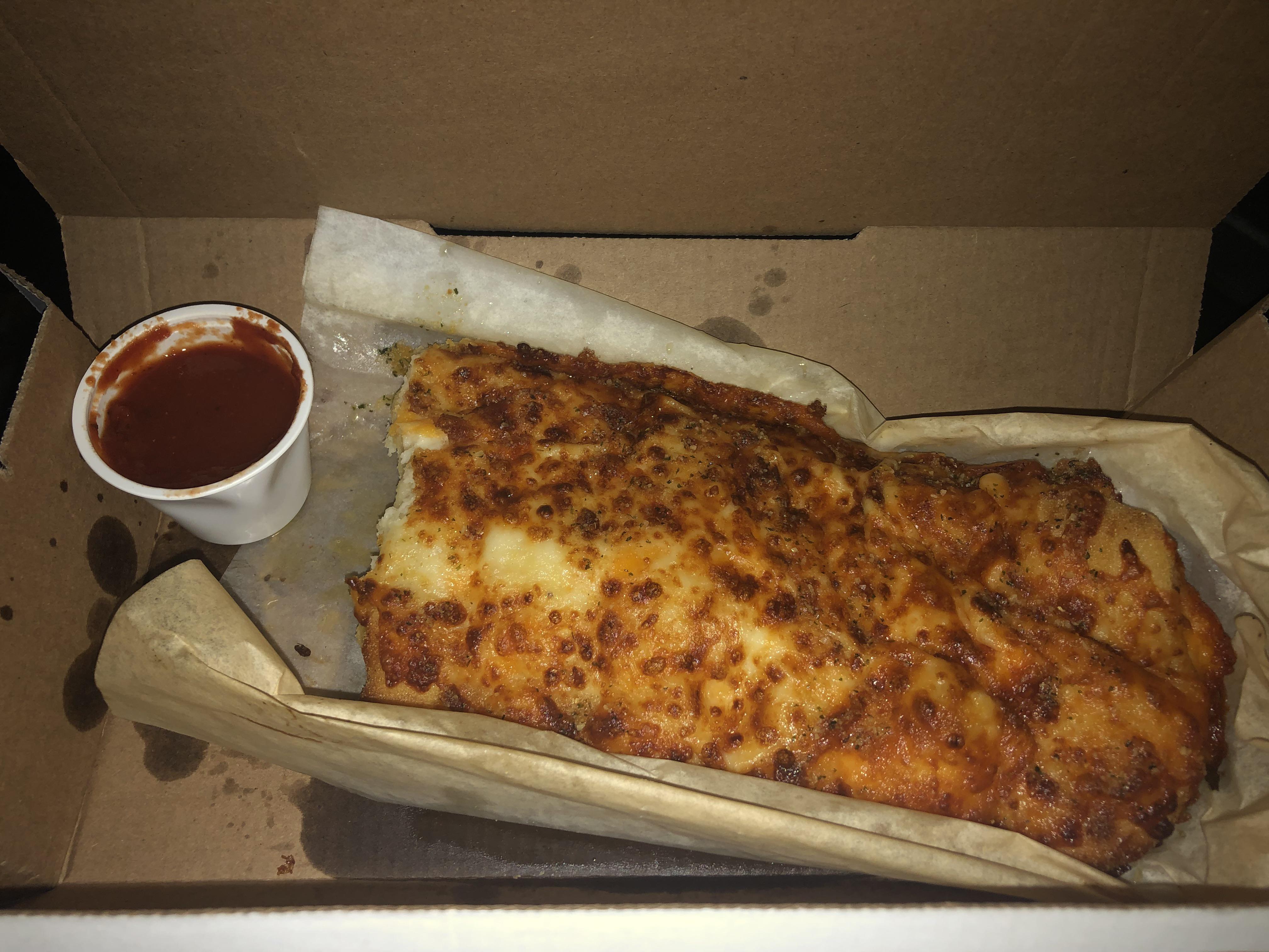 Domino’s Cheesy Bread with marinara sauce r/stonerfood