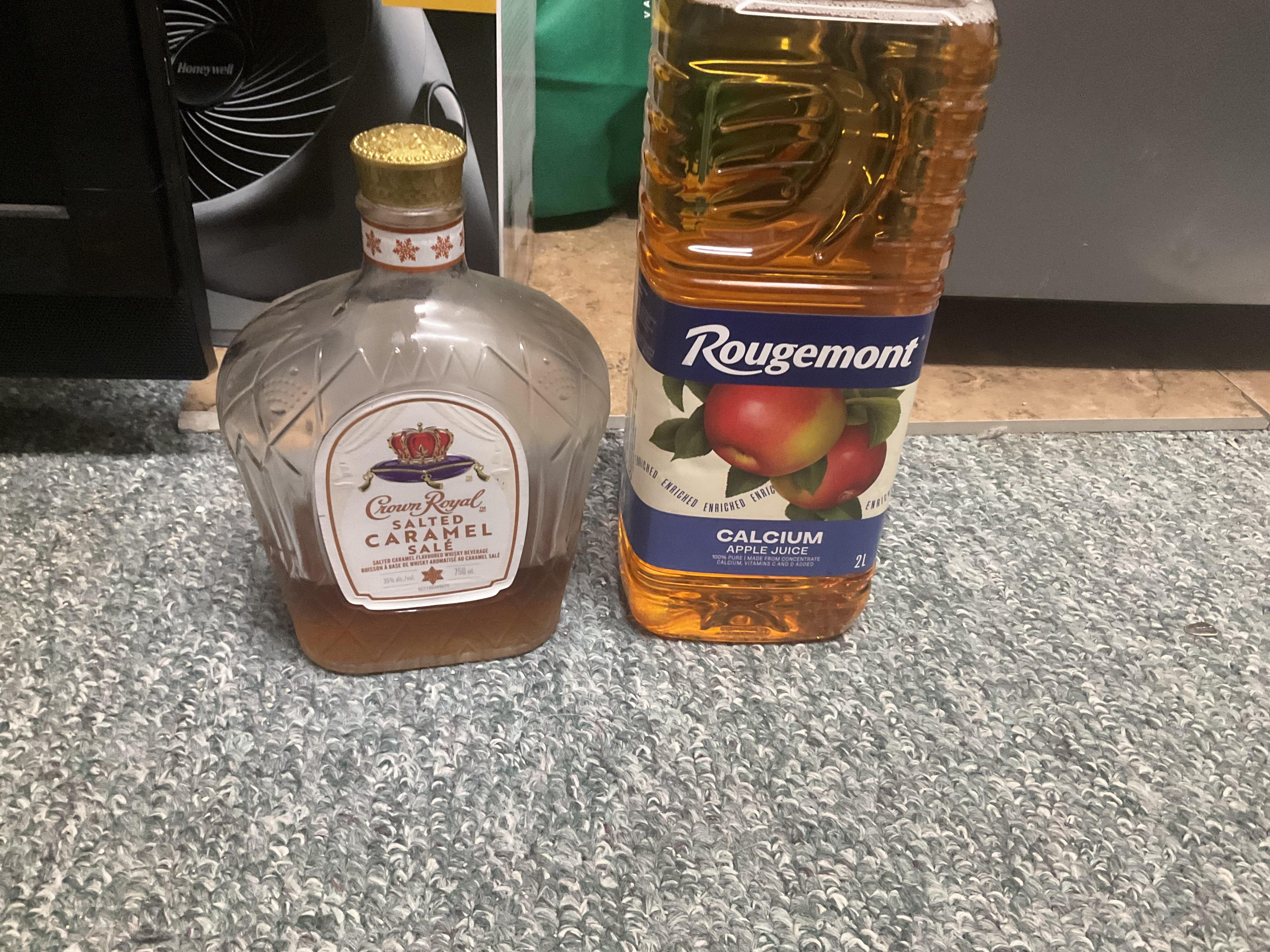 Salted caramel whiskey with apple juice caramel apple drink r/alcohol