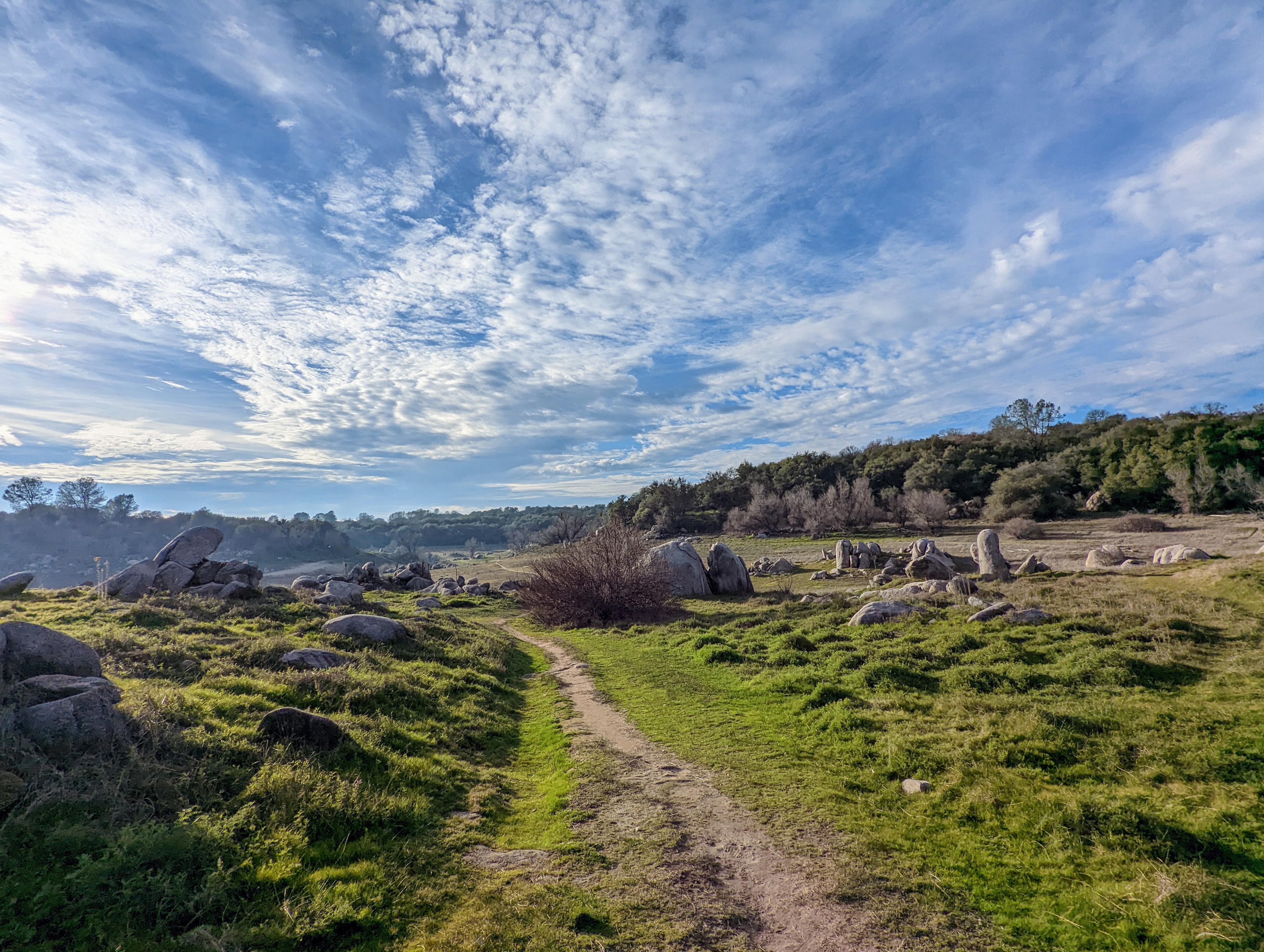 Folsom Lake State Park is looking stunning this time of year r/Sacramento