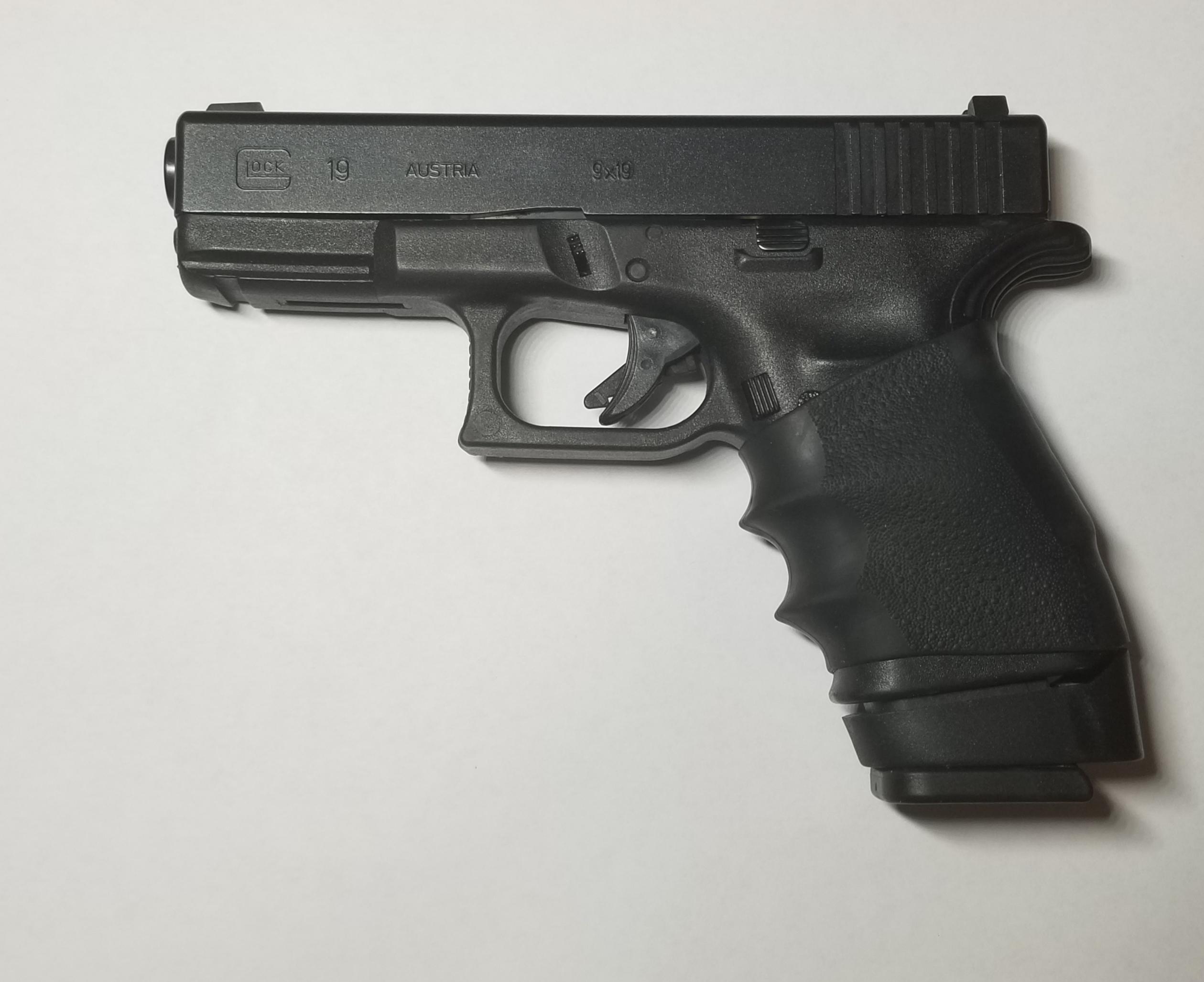 My Duty Weapon Third Generation Glock 19 With Beavertail & Extended Grip r/Glocks