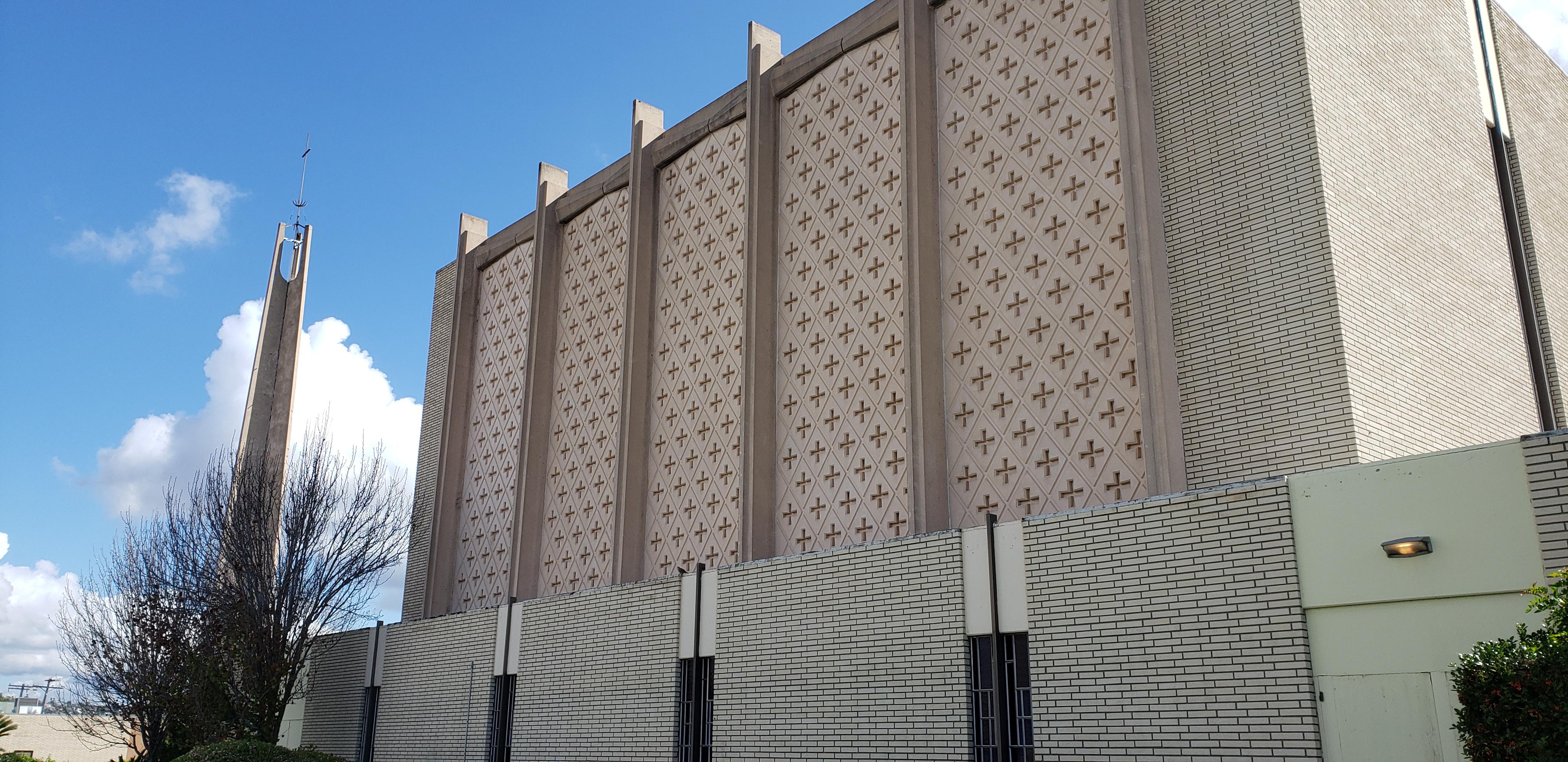 College Avenue Baptist Church, San Diego [4032×1960] [oc] r/churchporn