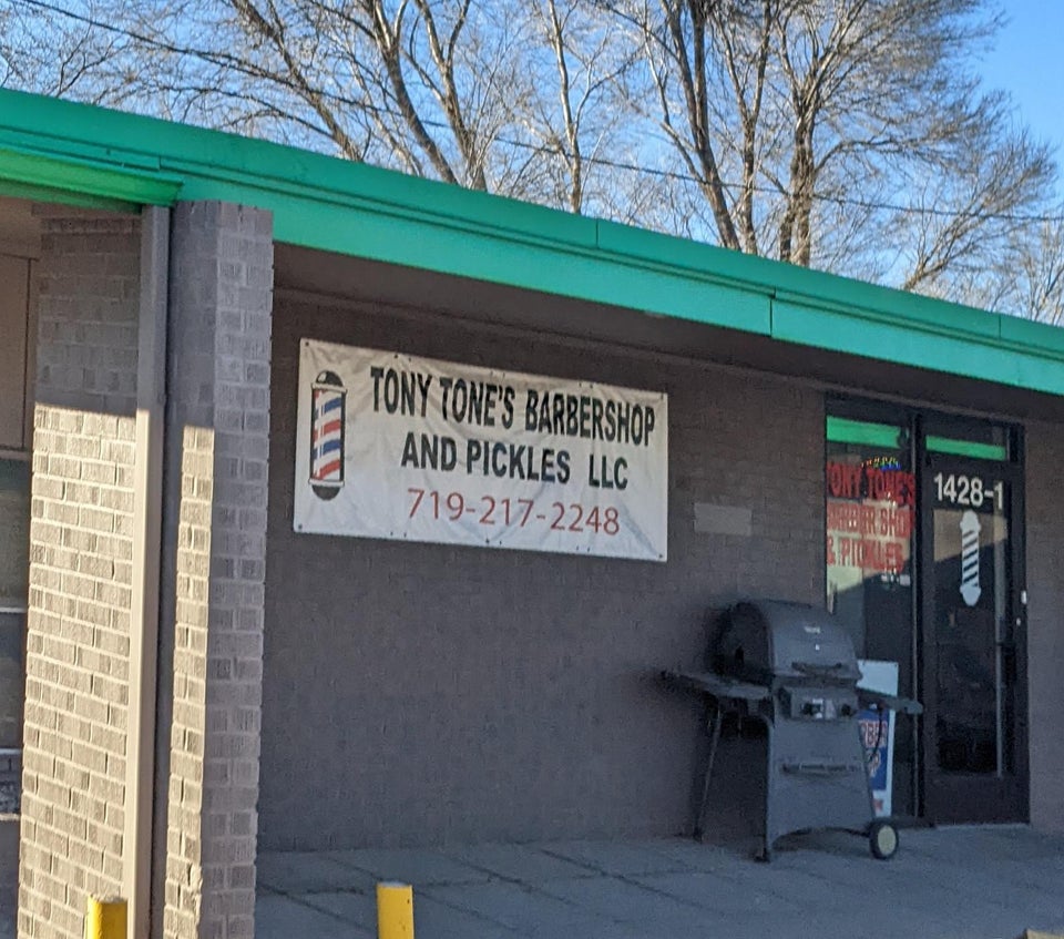 This barber in my town also sells homemade pickles. r/mildlyinteresting
