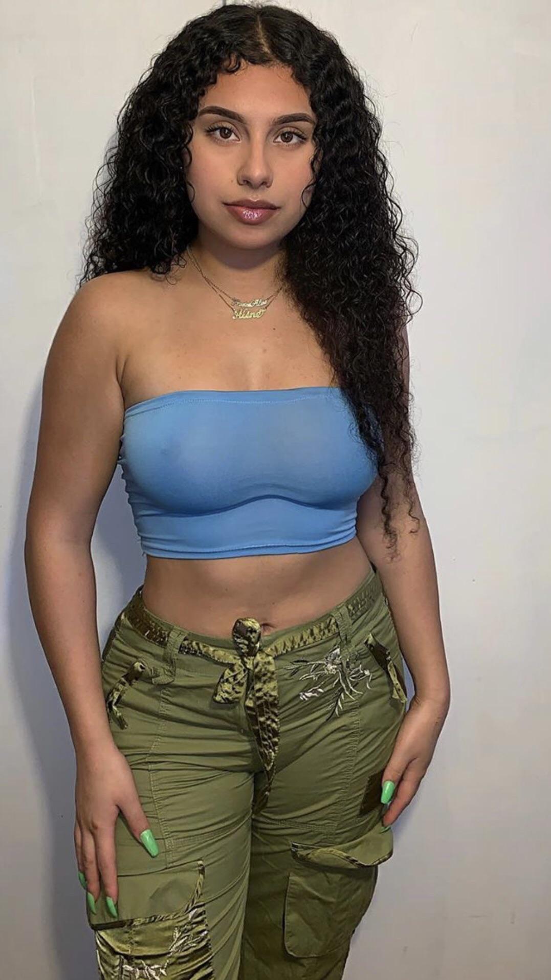 Frostedaline needs too free the nip😏 : latinas