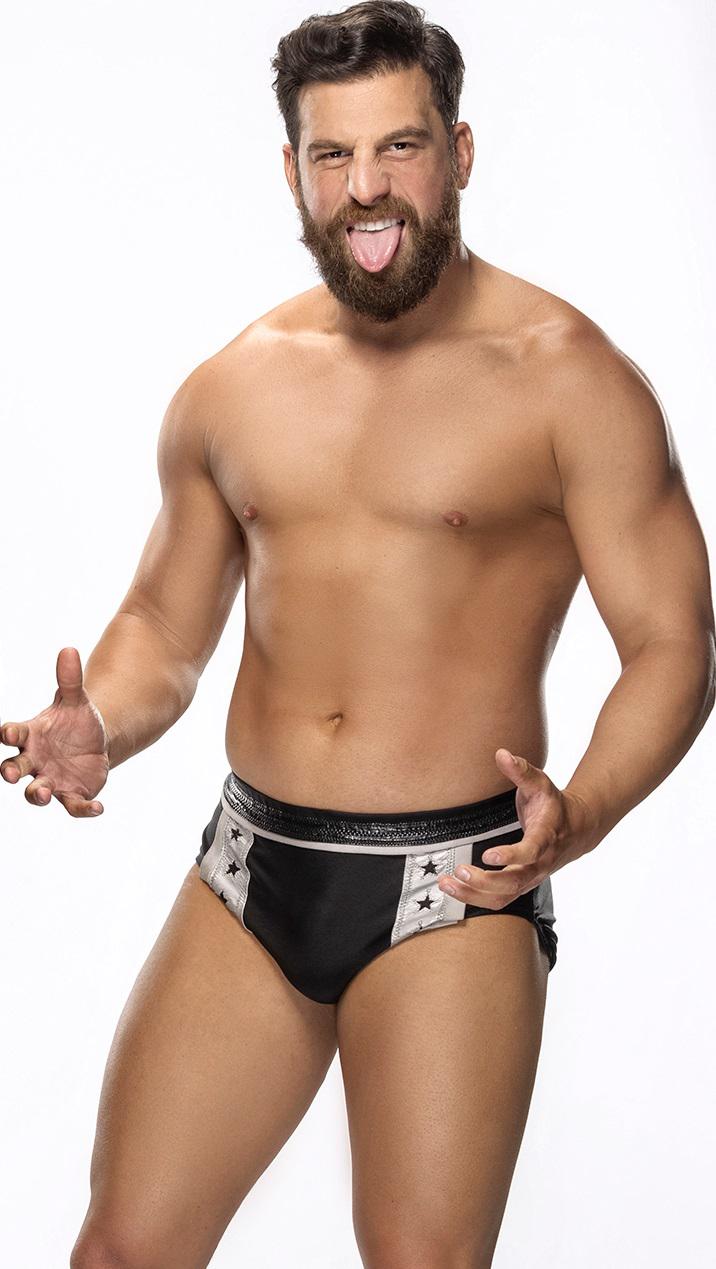 Drew Gulak : WrestleWithThePackage