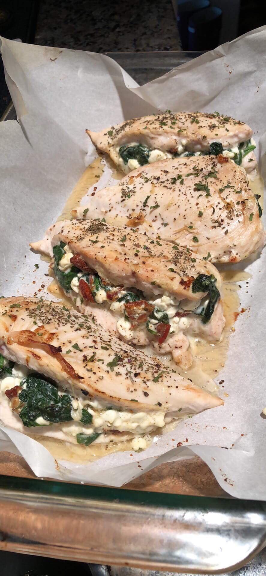 [Homemade] chicken breast stuffed with cottage cheese, spinach, and